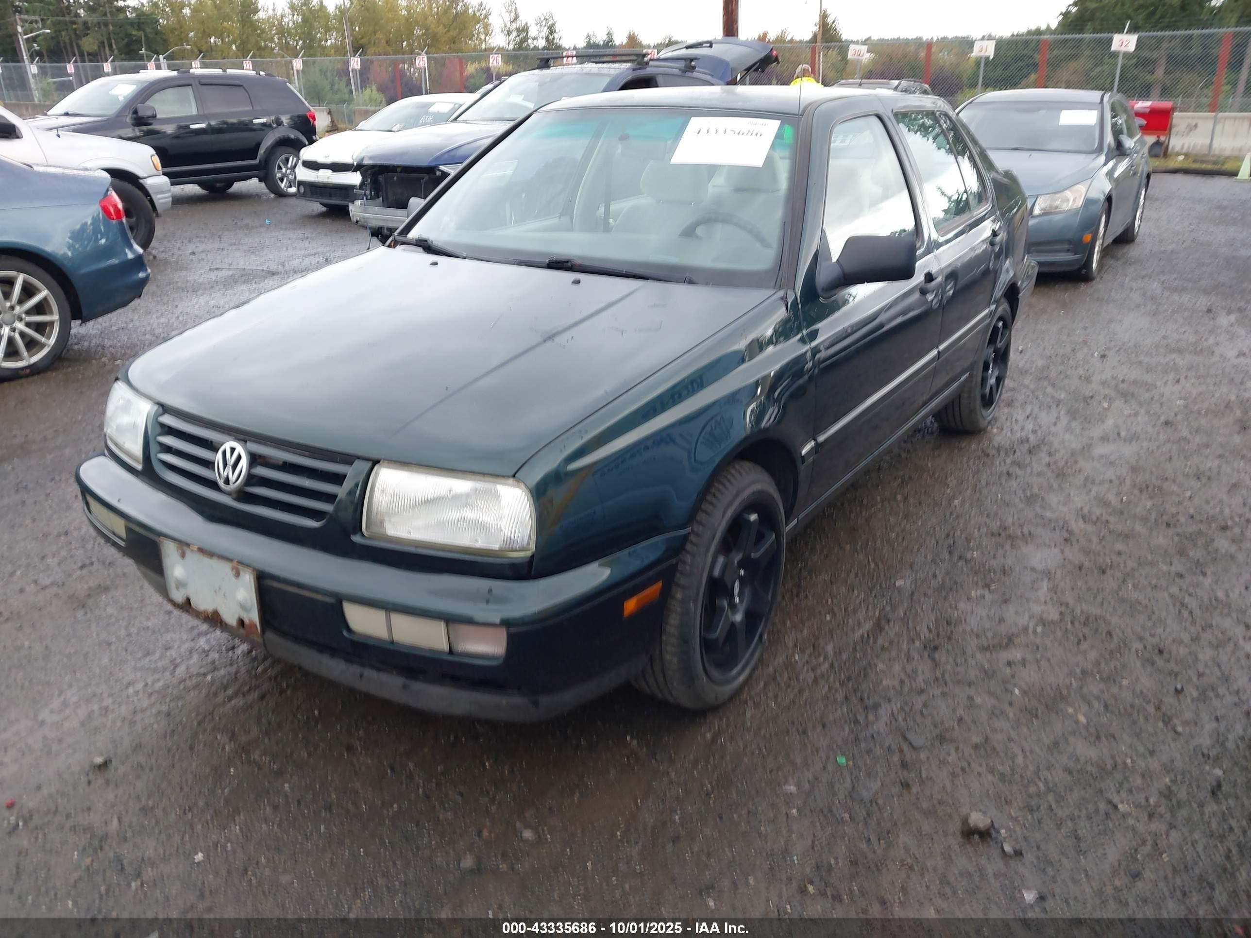 1999 Volkswagen Jetta Gl Green vin: 3VWRA81H2XM252361