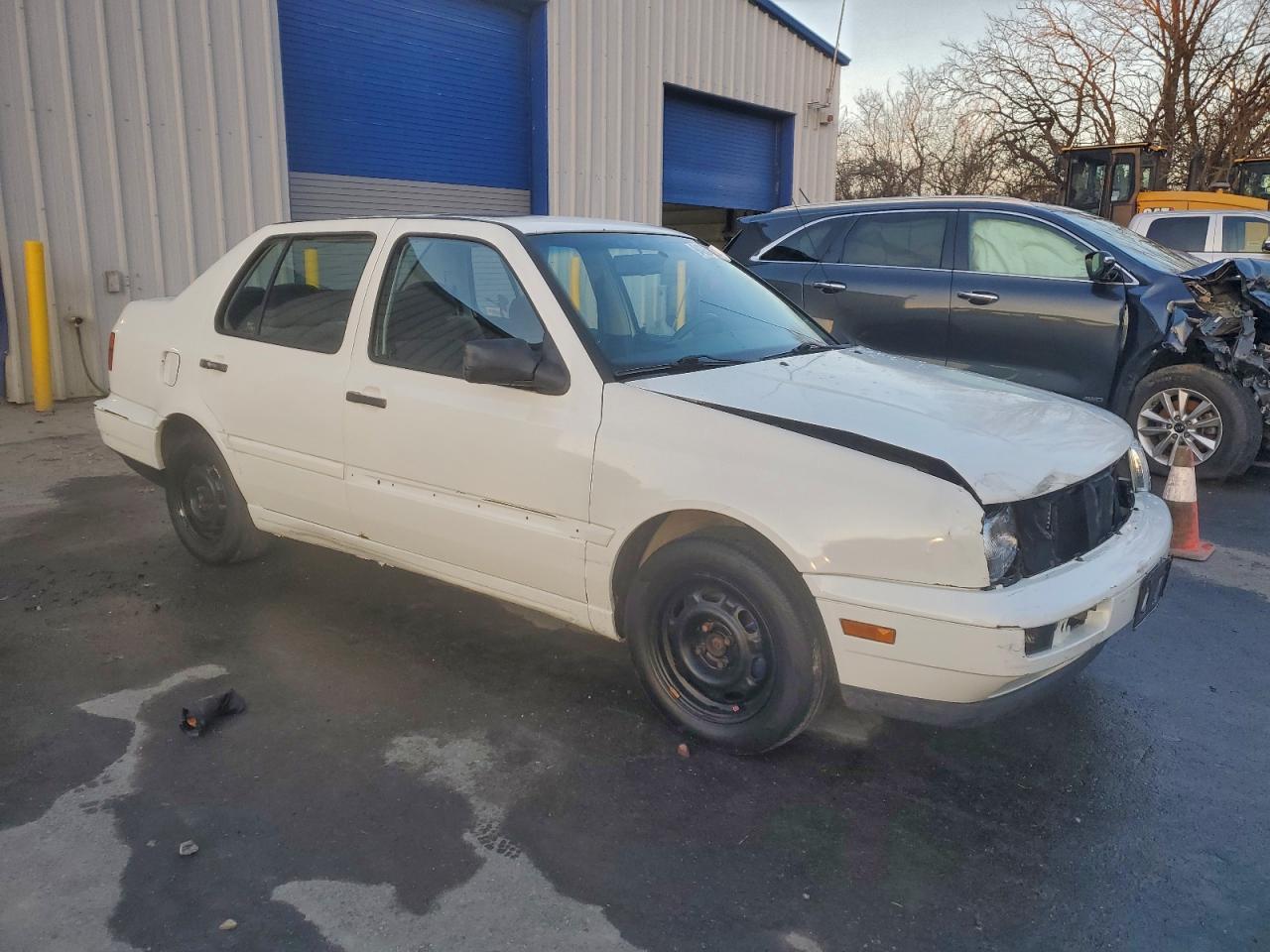1998 Volkswagen Jetta Gl Белый vin: 3VWRA81H6WM107693