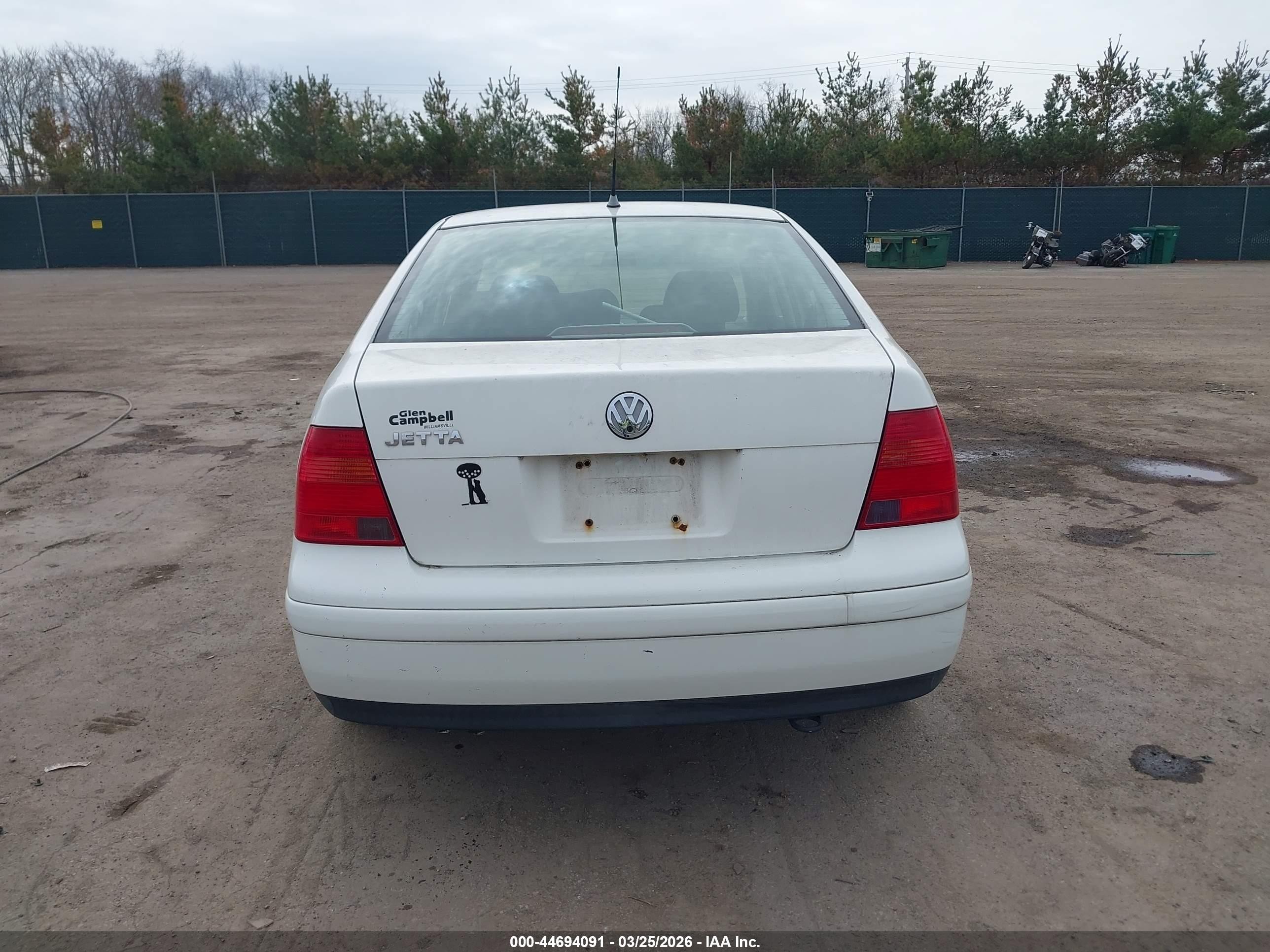 1999 Volkswagen Jetta Gl White vin: 3VWRC29M1XM113718