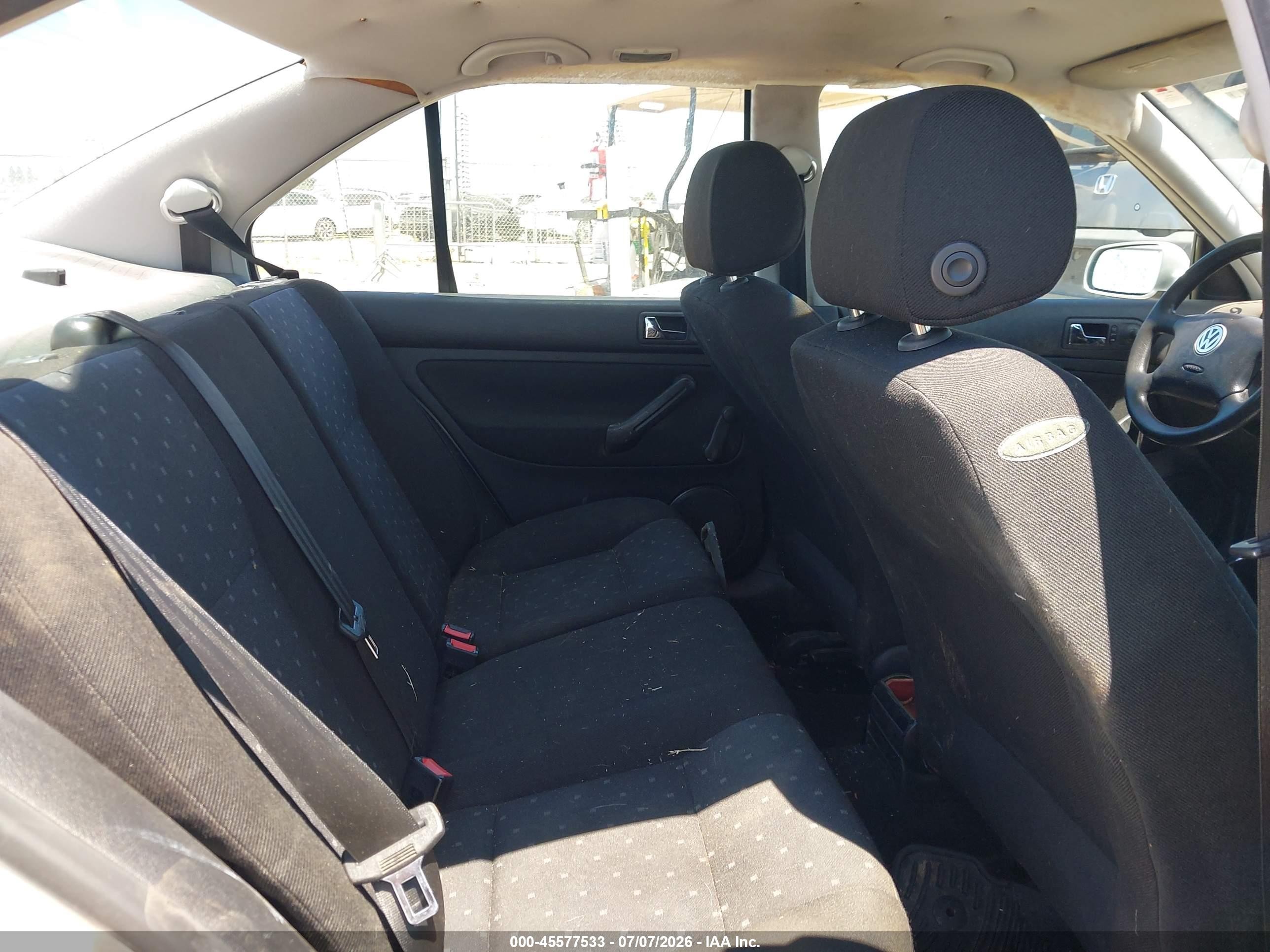 2000 Volkswagen Jetta Gl Серебряный vin: 3VWRC29M6YM057714