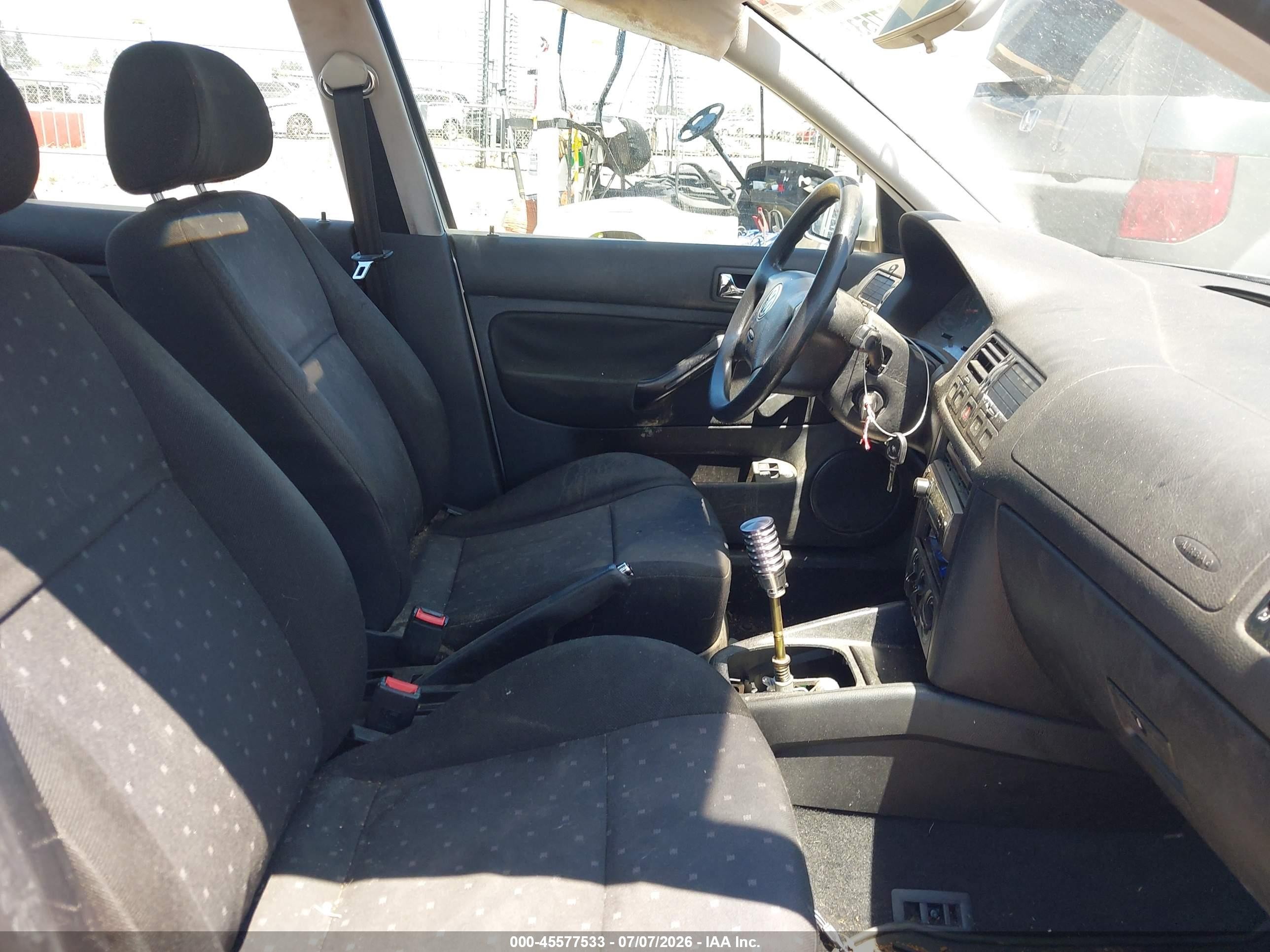 2000 Volkswagen Jetta Gl Серебряный vin: 3VWRC29M6YM057714