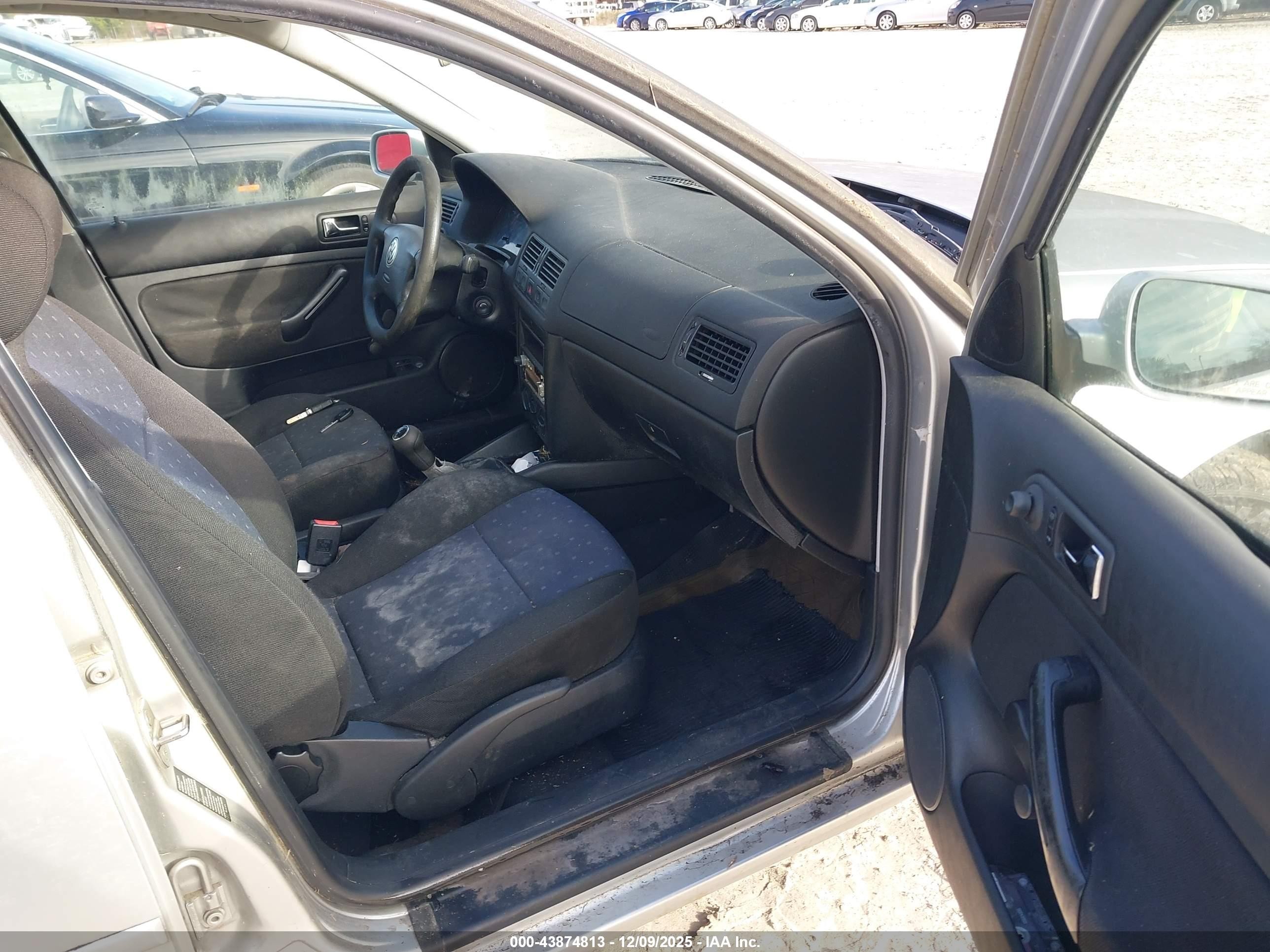 1999 Volkswagen Jetta Gl Tdi Silver vin: 3VWRF29M2XM102394
