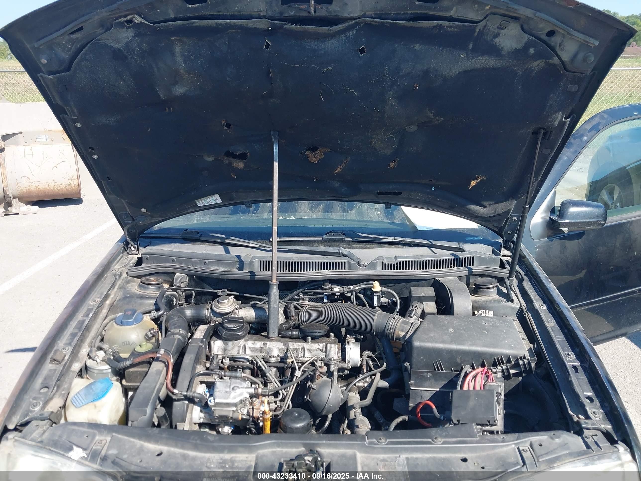 2000 Volkswagen Jetta Gl Tdi Черный vin: 3VWRF29M4YM088631