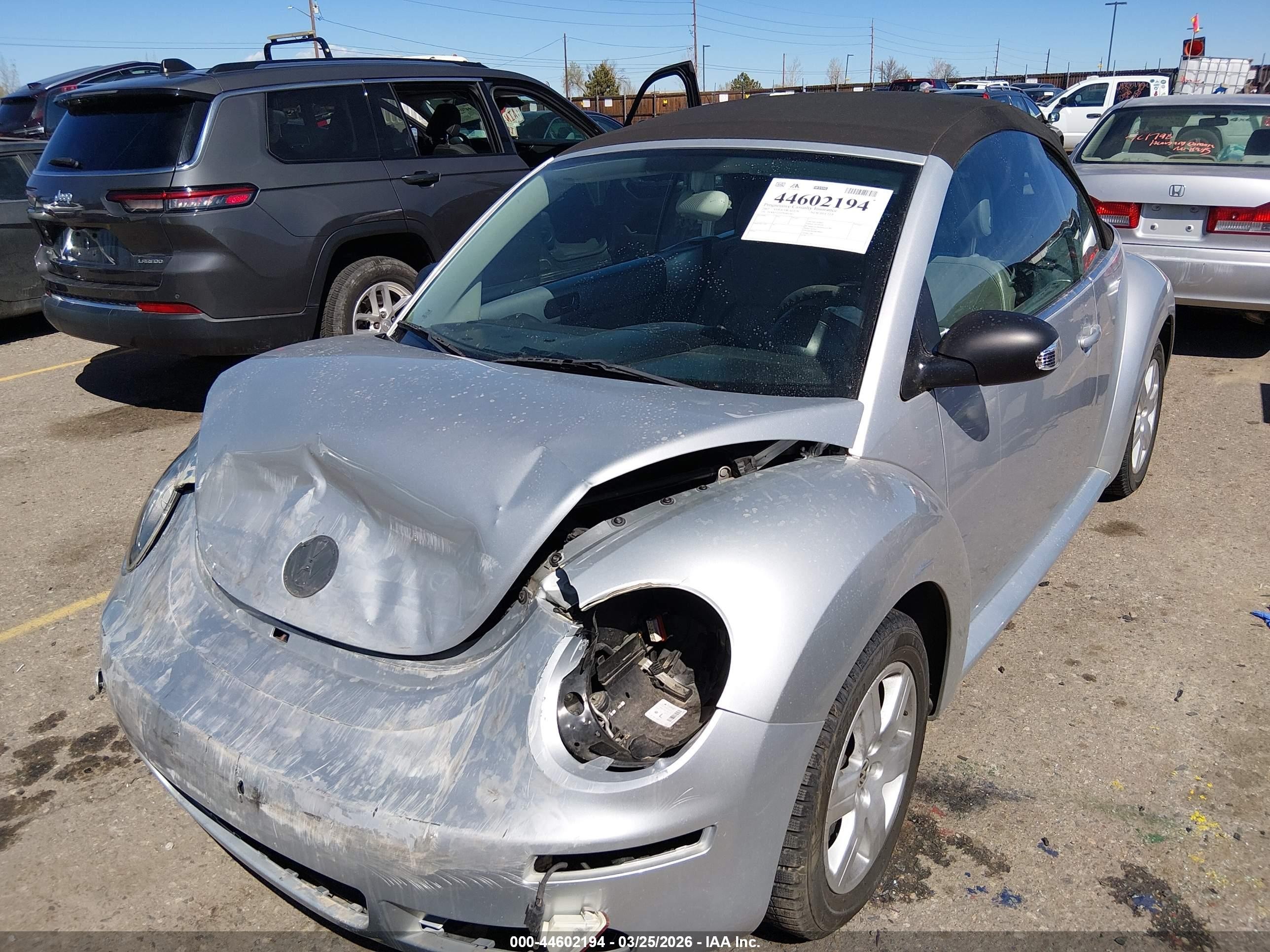 2007 Volkswagen New Beetle 2.5 Silver vin: 3VWRF31Y07M401080