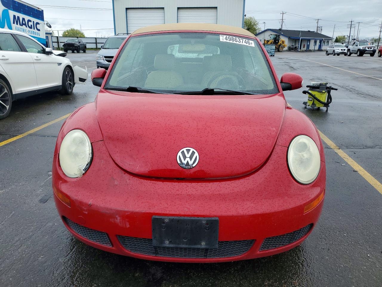 2008 Volkswagen New Beetle Red vin: 3VWRF31Y08M400058