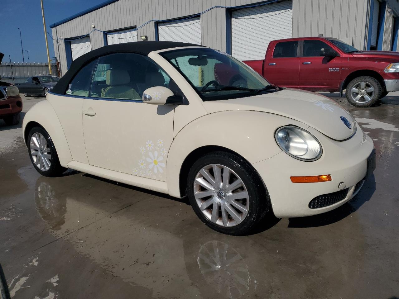 2008 Volkswagen New Beetle Convertible Se Cream vin: 3VWRF31Y08M409844