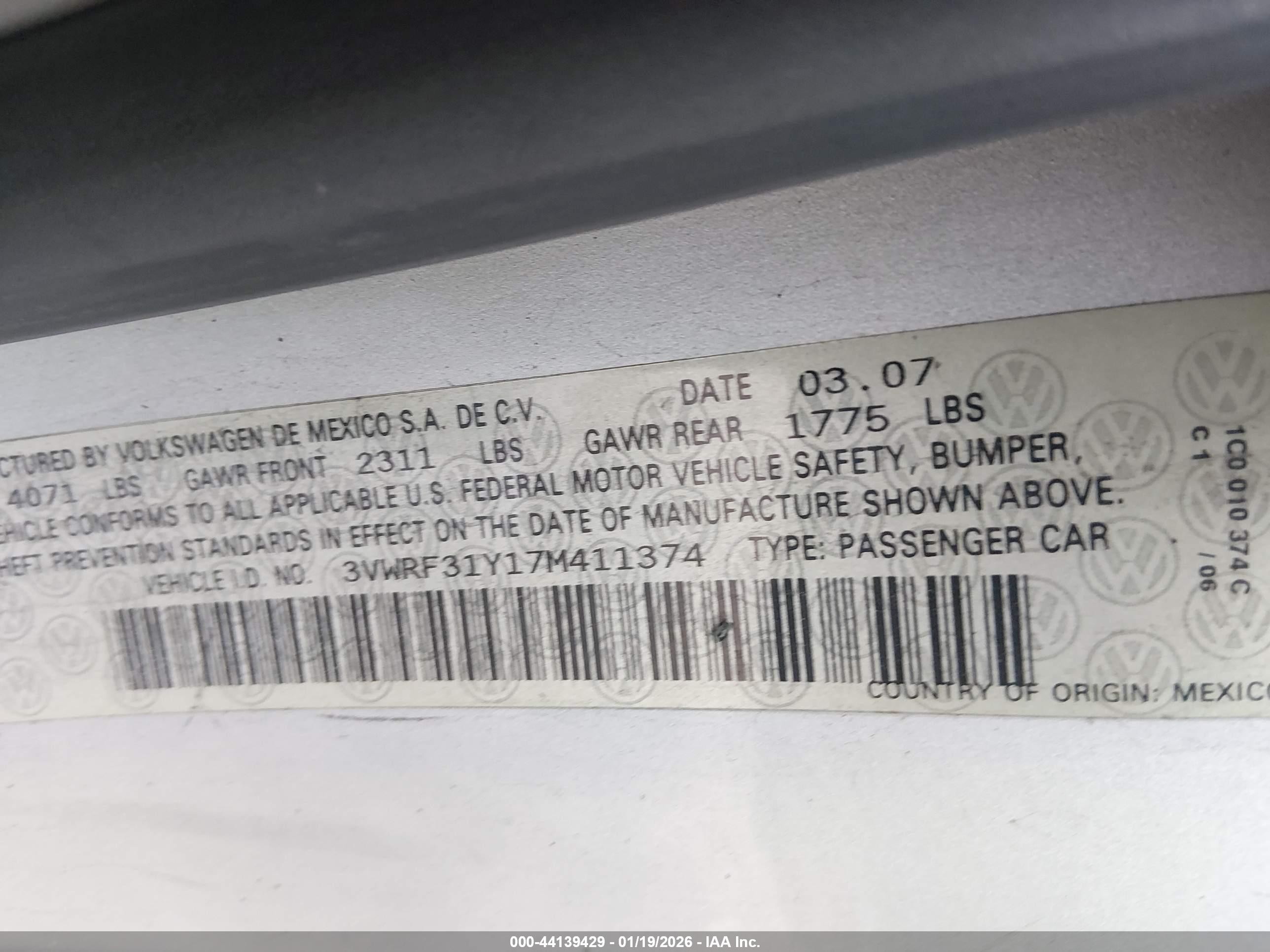 2007 Volkswagen New Beetle 2.5 Серебряный vin: 3VWRF31Y17M411374