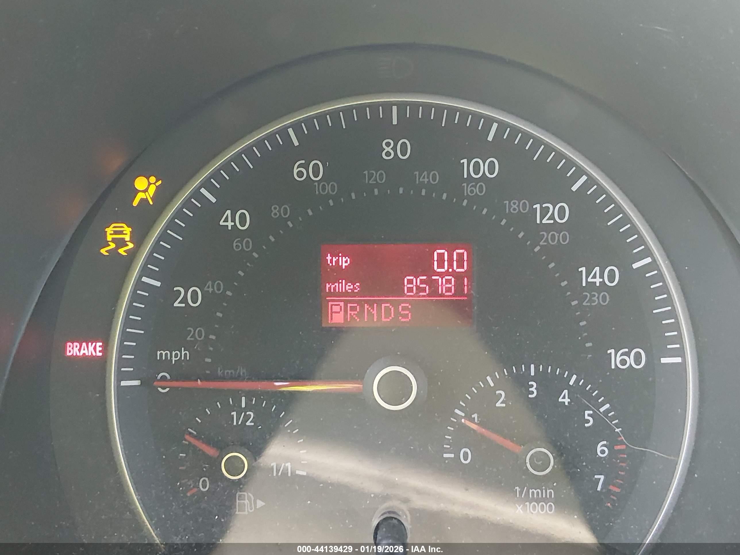 2007 Volkswagen New Beetle 2.5 Серебряный vin: 3VWRF31Y17M411374