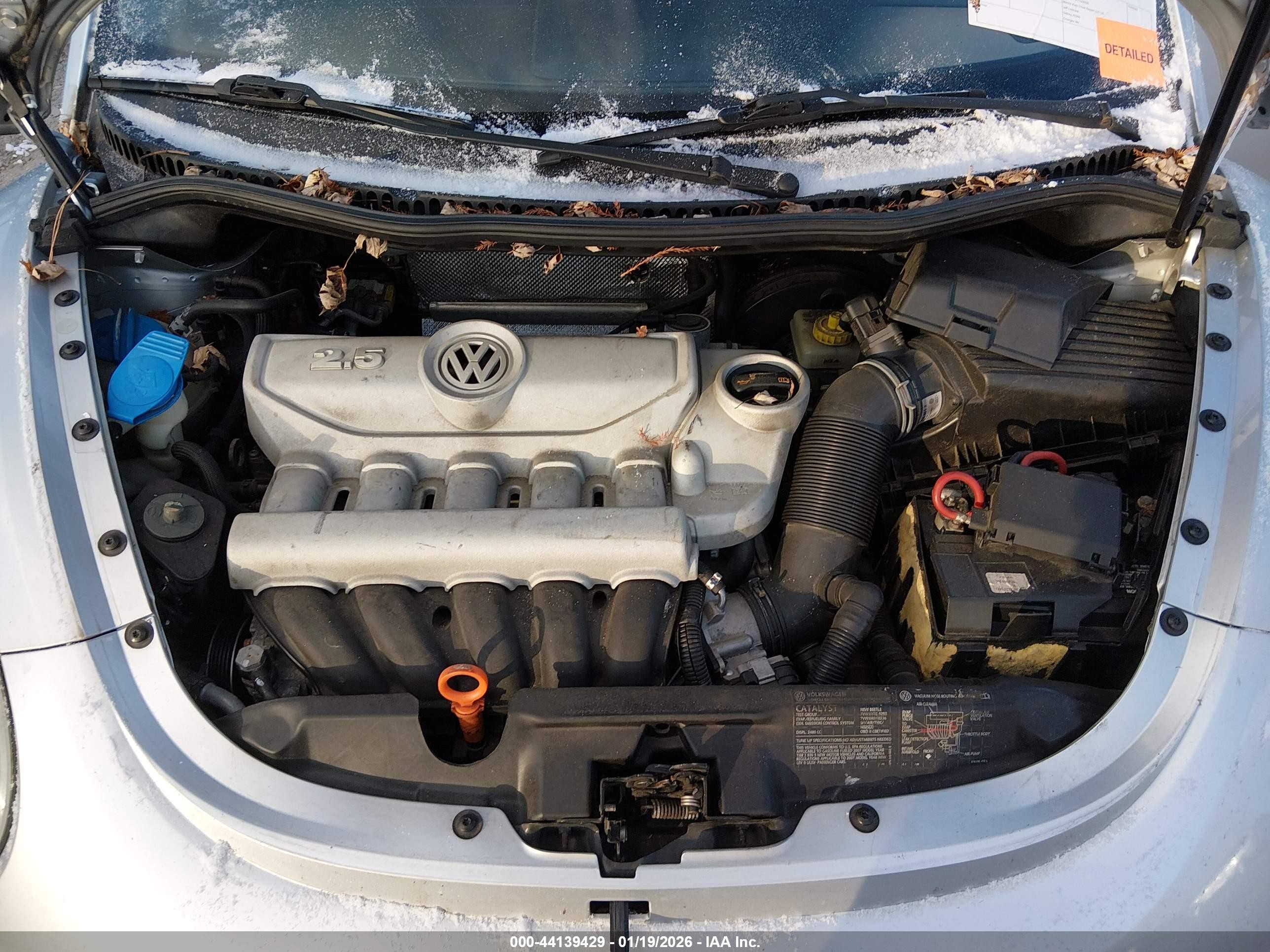 2007 Volkswagen New Beetle 2.5 Серебряный vin: 3VWRF31Y17M411374
