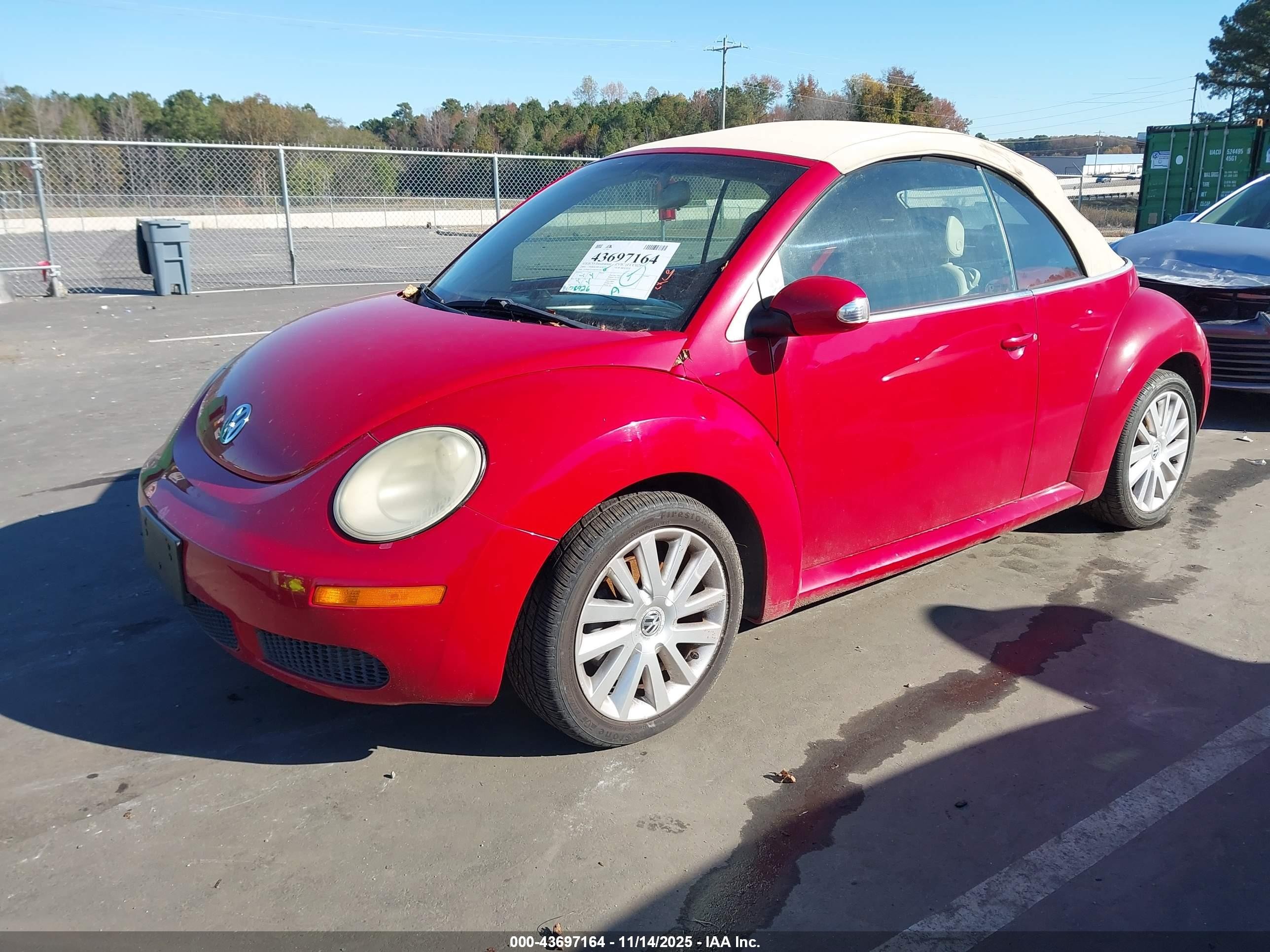 2006 Volkswagen New Beetle 2.5 Красный vin: 3VWRF31Y26M301190