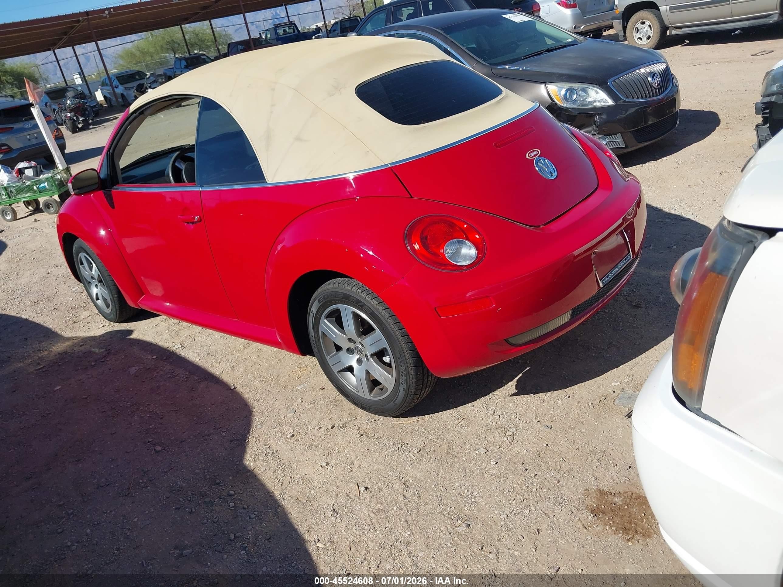 2006 Volkswagen New Beetle 2.5 Red vin: 3VWRF31Y26M327501