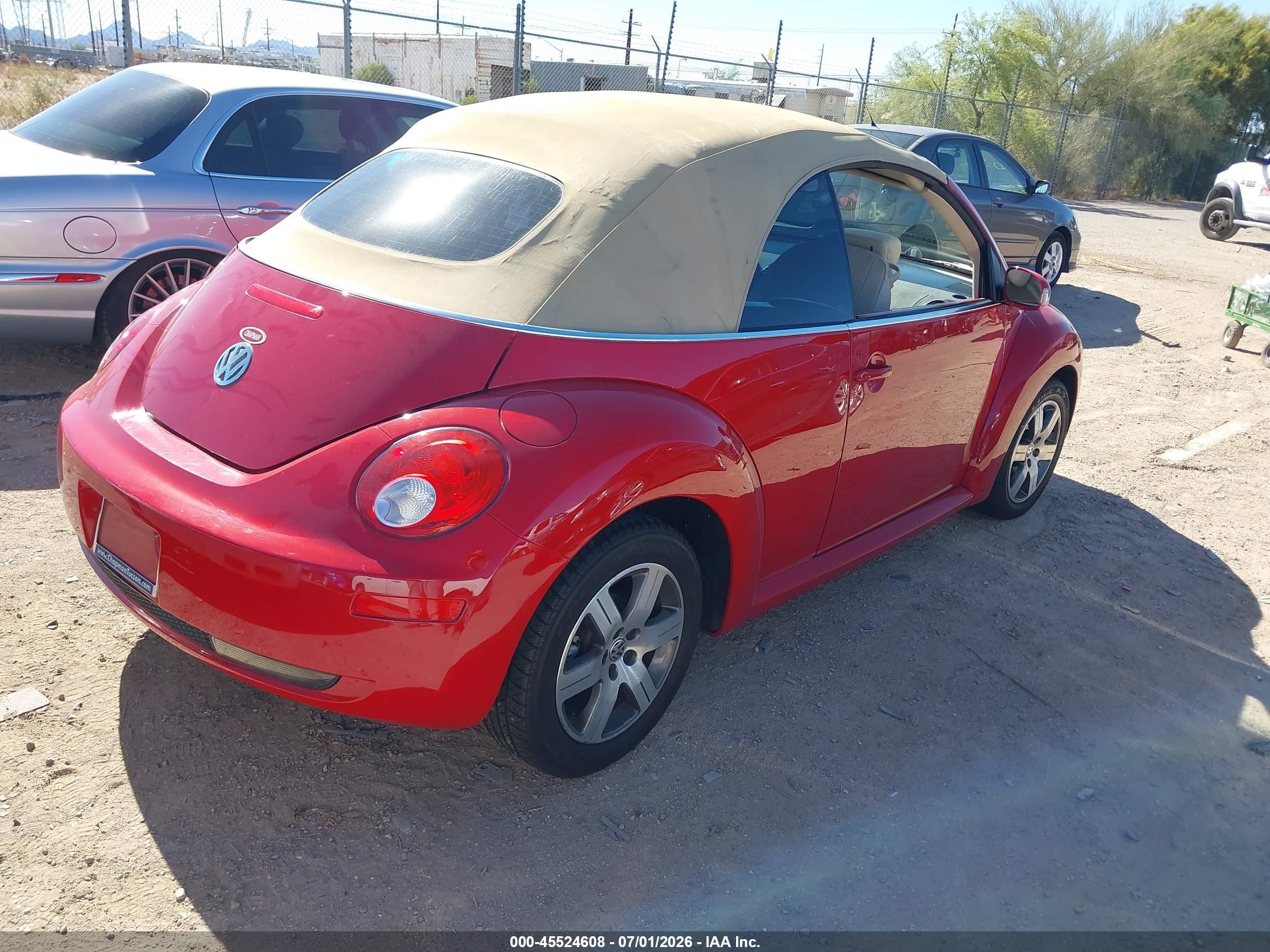 2006 Volkswagen New Beetle 2.5 Red vin: 3VWRF31Y26M327501