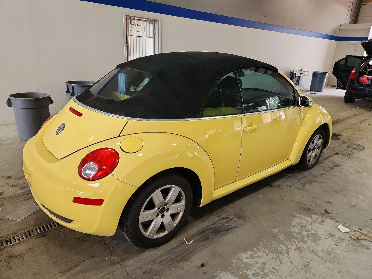 2007 Volkswagen New Beetle Convertible Option Package 1 Yellow vin: 3VWRF31Y27M420455