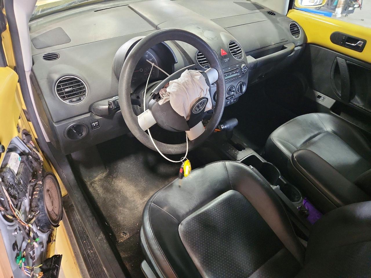 2007 Volkswagen New Beetle Convertible Option Package 1 Yellow vin: 3VWRF31Y27M420455