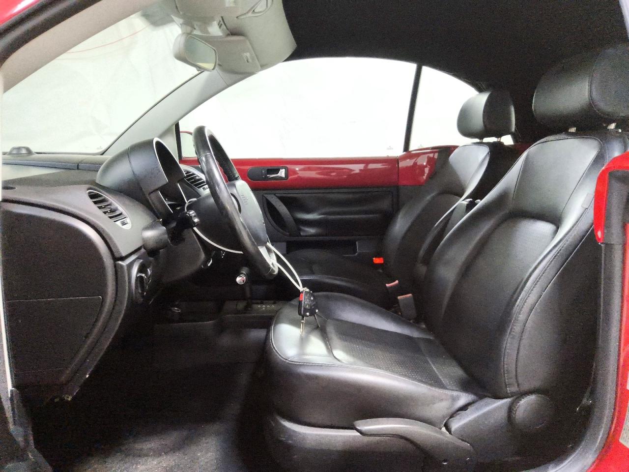 2009 Volkswagen New Beetle S Red vin: 3VWRF31Y29M408762