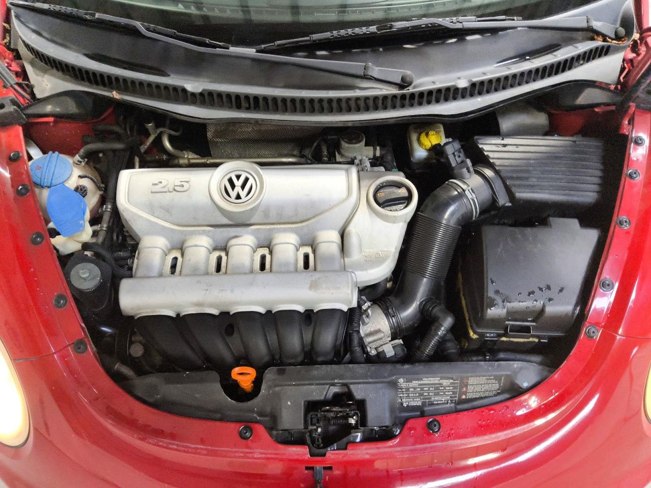 2009 Volkswagen New Beetle S Red vin: 3VWRF31Y29M408762