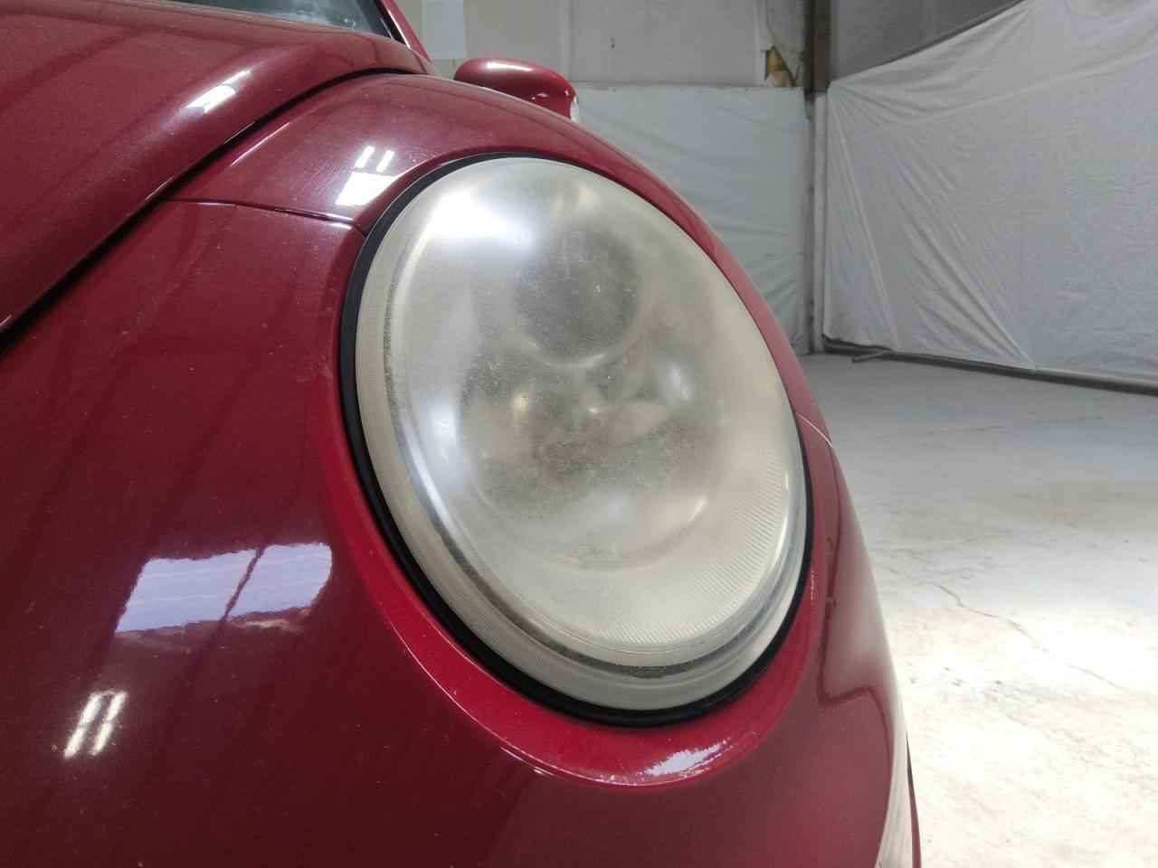 2009 Volkswagen New Beetle S Red vin: 3VWRF31Y29M408762 Damage: Left Head Lamp, Faded, Repair Required