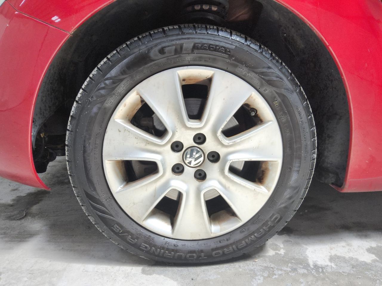 2009 Volkswagen New Beetle S Red vin: 3VWRF31Y29M408762 Damage: Left Front Wheel, Chipped, 3