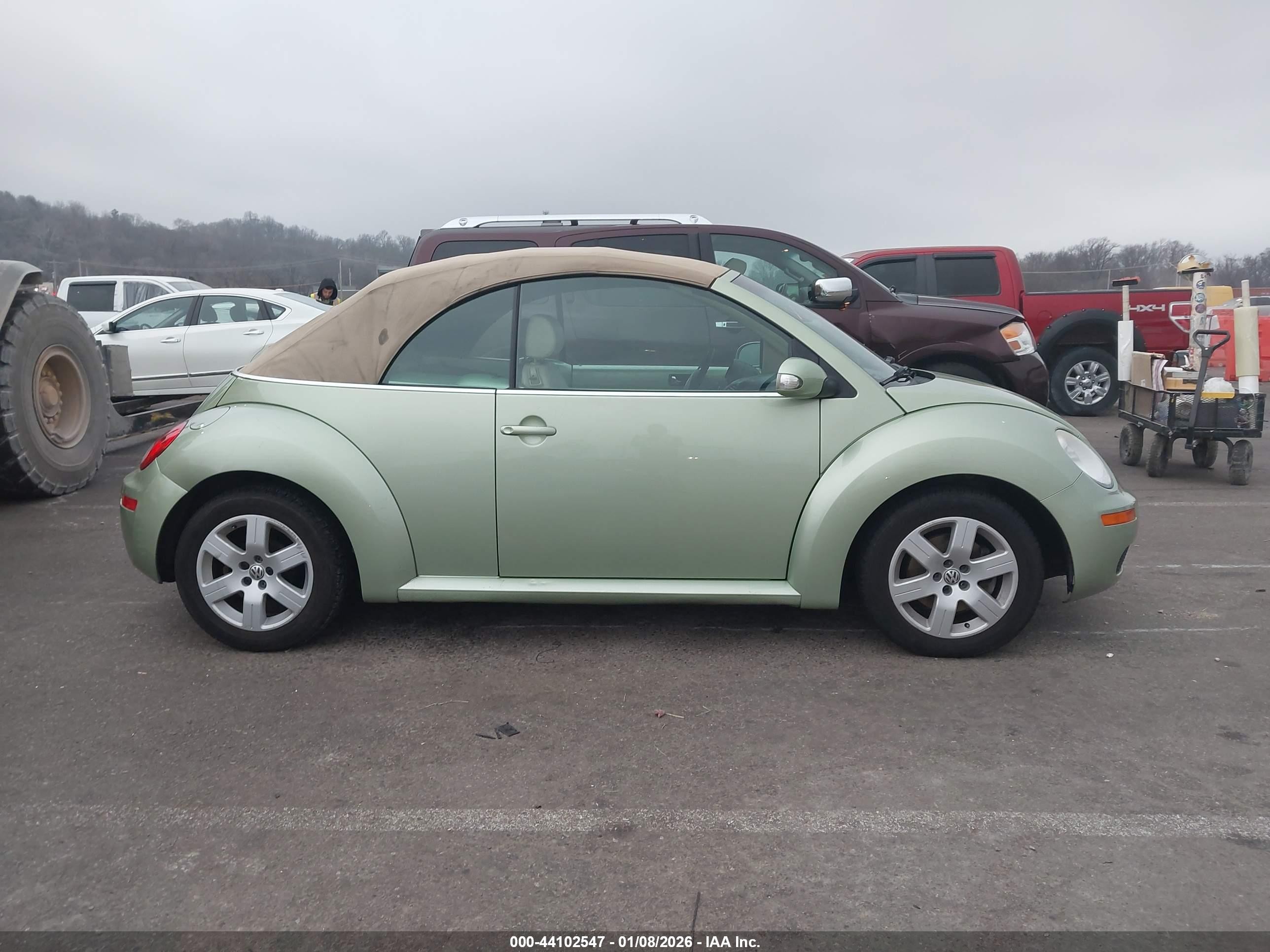 2007 Volkswagen New Beetle 2.5 Green vin: 3VWRF31Y37M413756