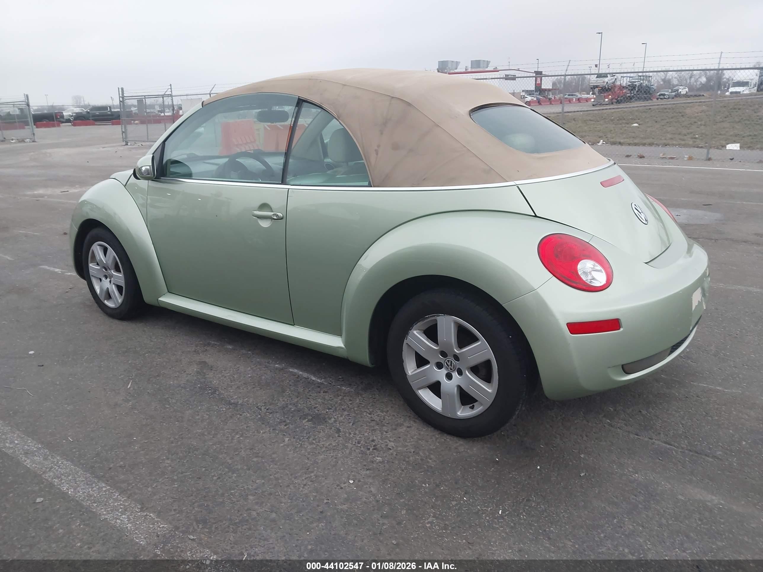 2007 Volkswagen New Beetle 2.5 Green vin: 3VWRF31Y37M413756