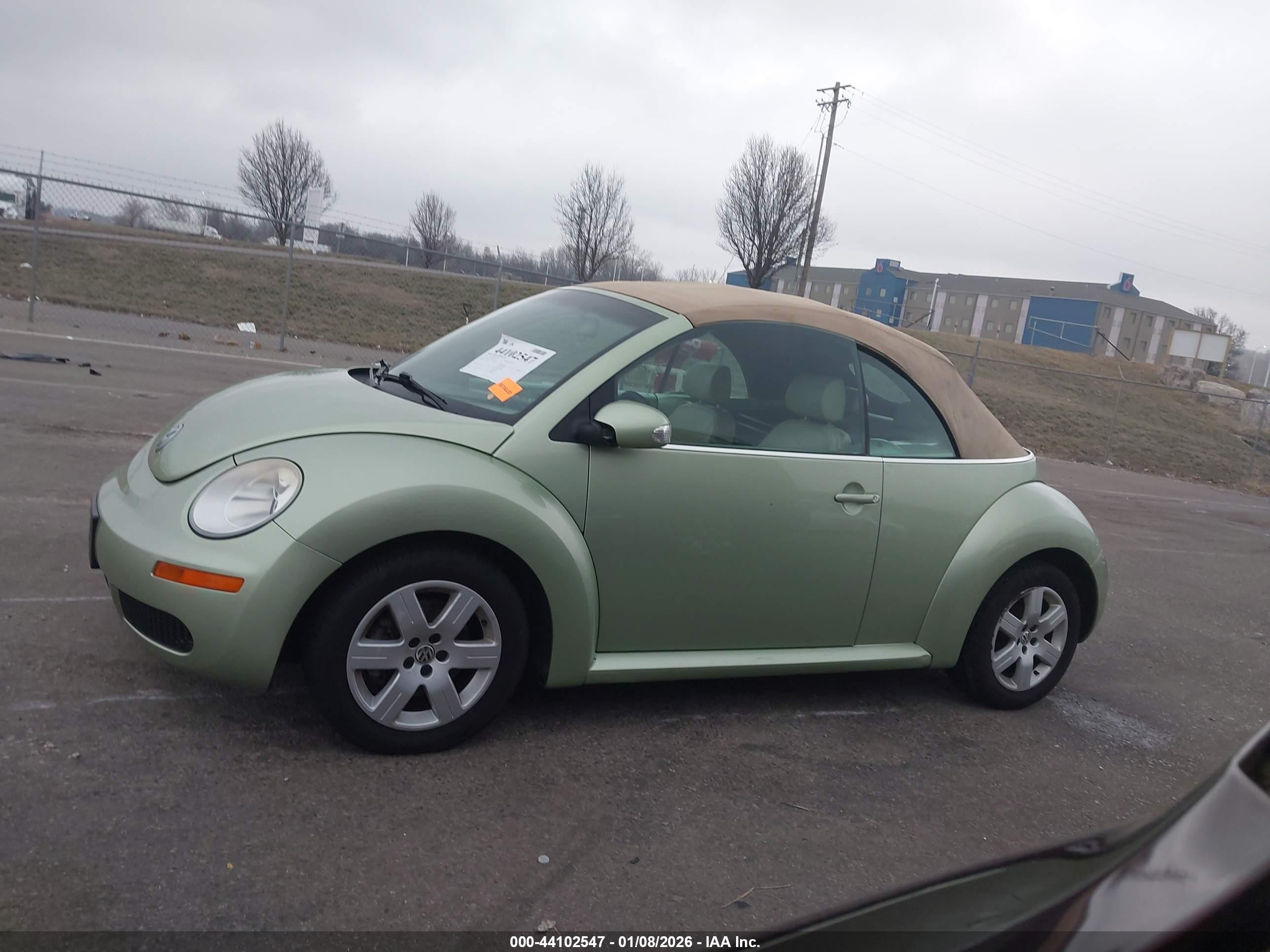2007 Volkswagen New Beetle 2.5 Green vin: 3VWRF31Y37M413756