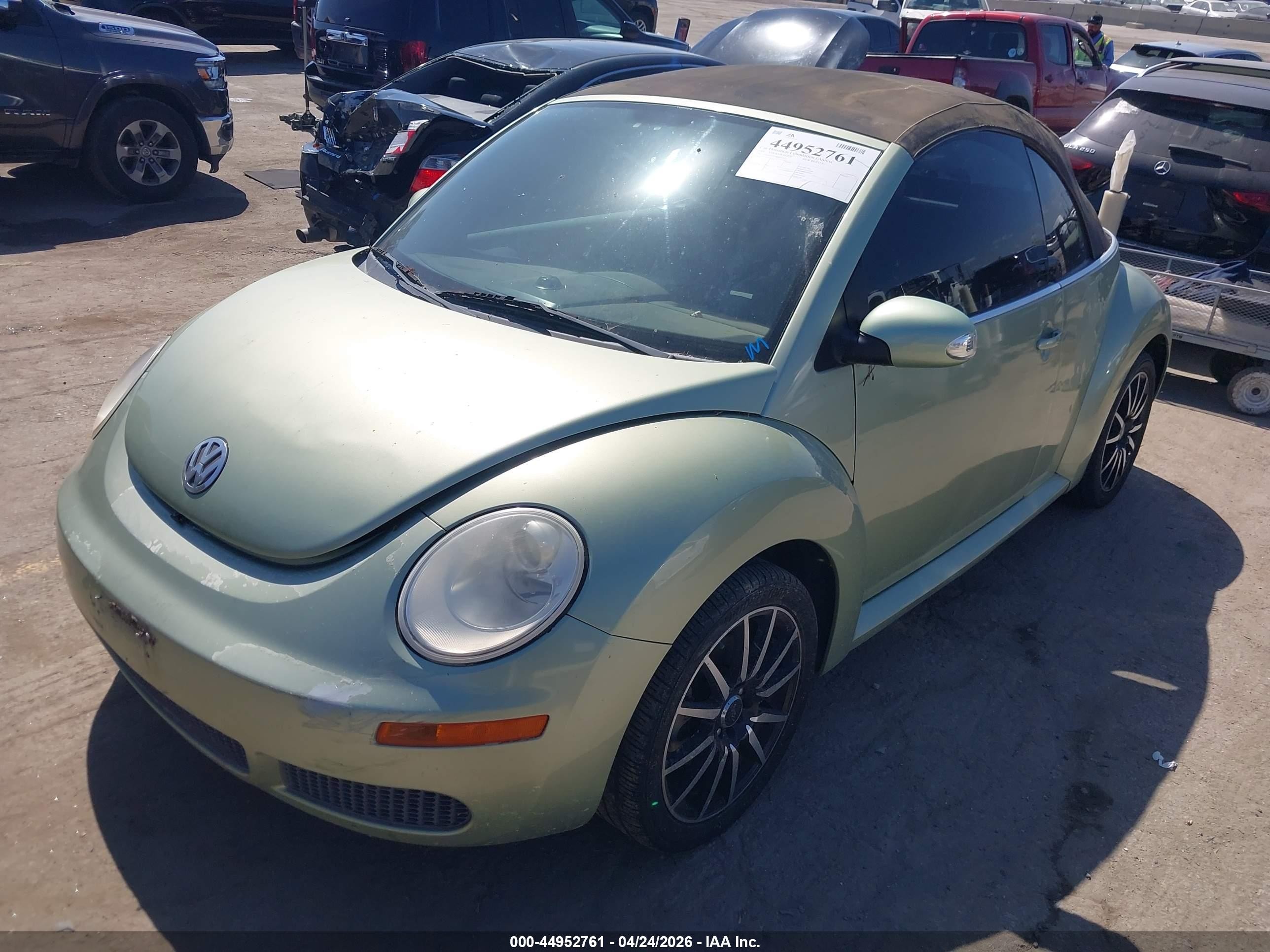2008 Volkswagen New Beetle Se Green vin: 3VWRF31Y38M403455