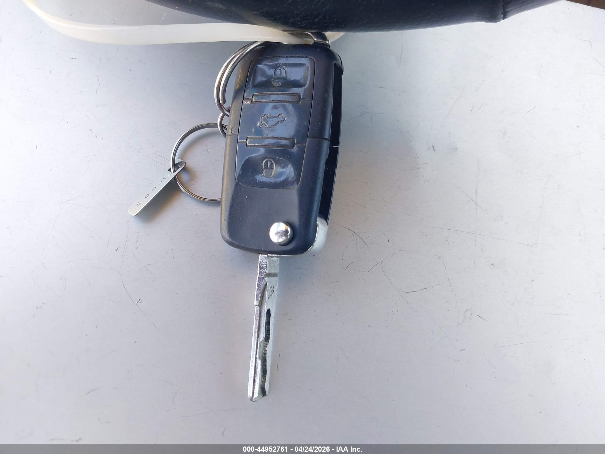 2008 Volkswagen New Beetle Se Green vin: 3VWRF31Y38M403455