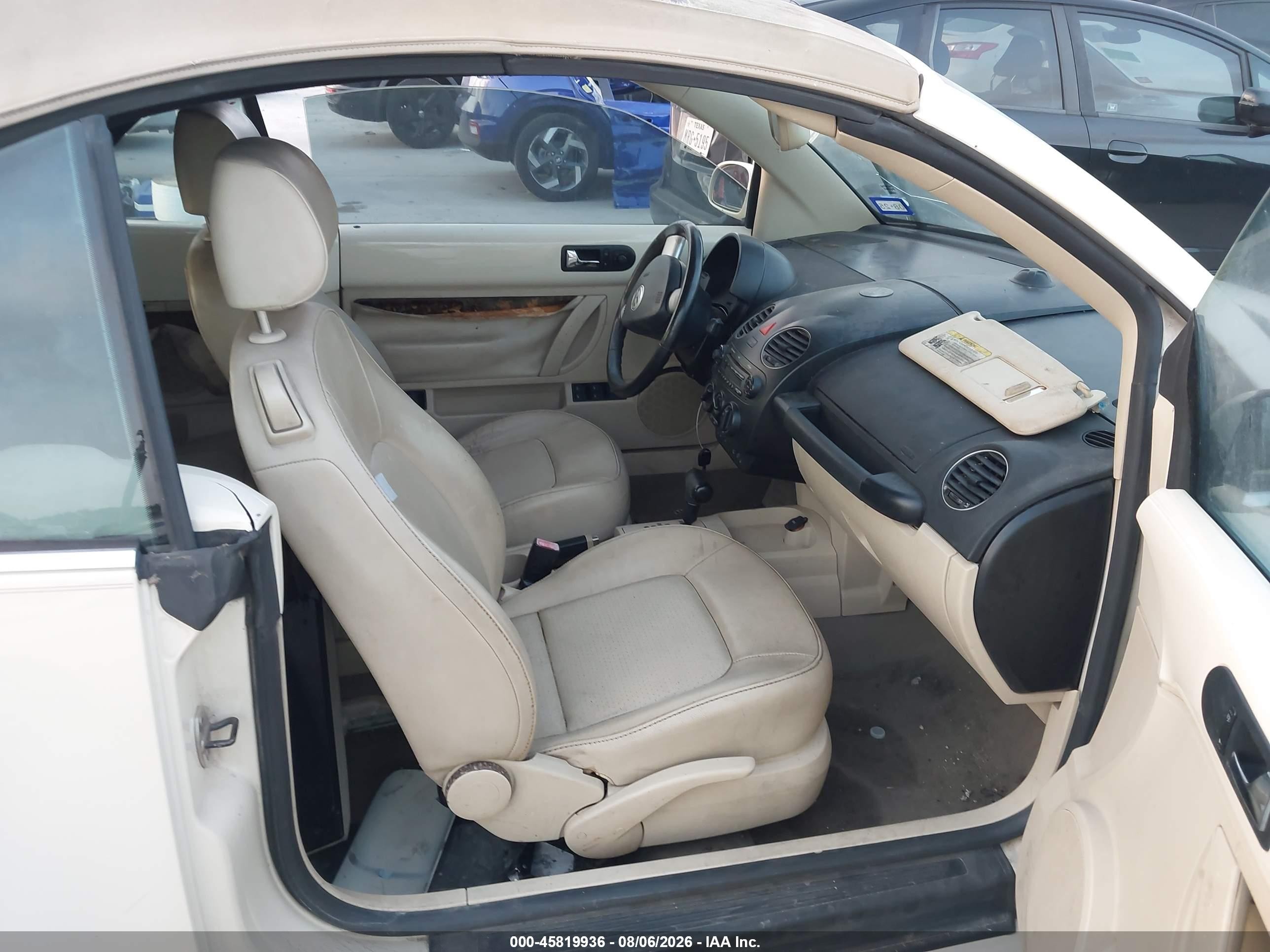 2009 Volkswagen New Beetle 2.5l Cream vin: 3VWRF31Y39M404946