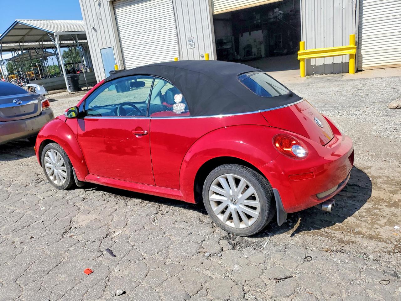 2008 Volkswagen New Beetle Convertible Se Red vin: 3VWRF31Y48M410057