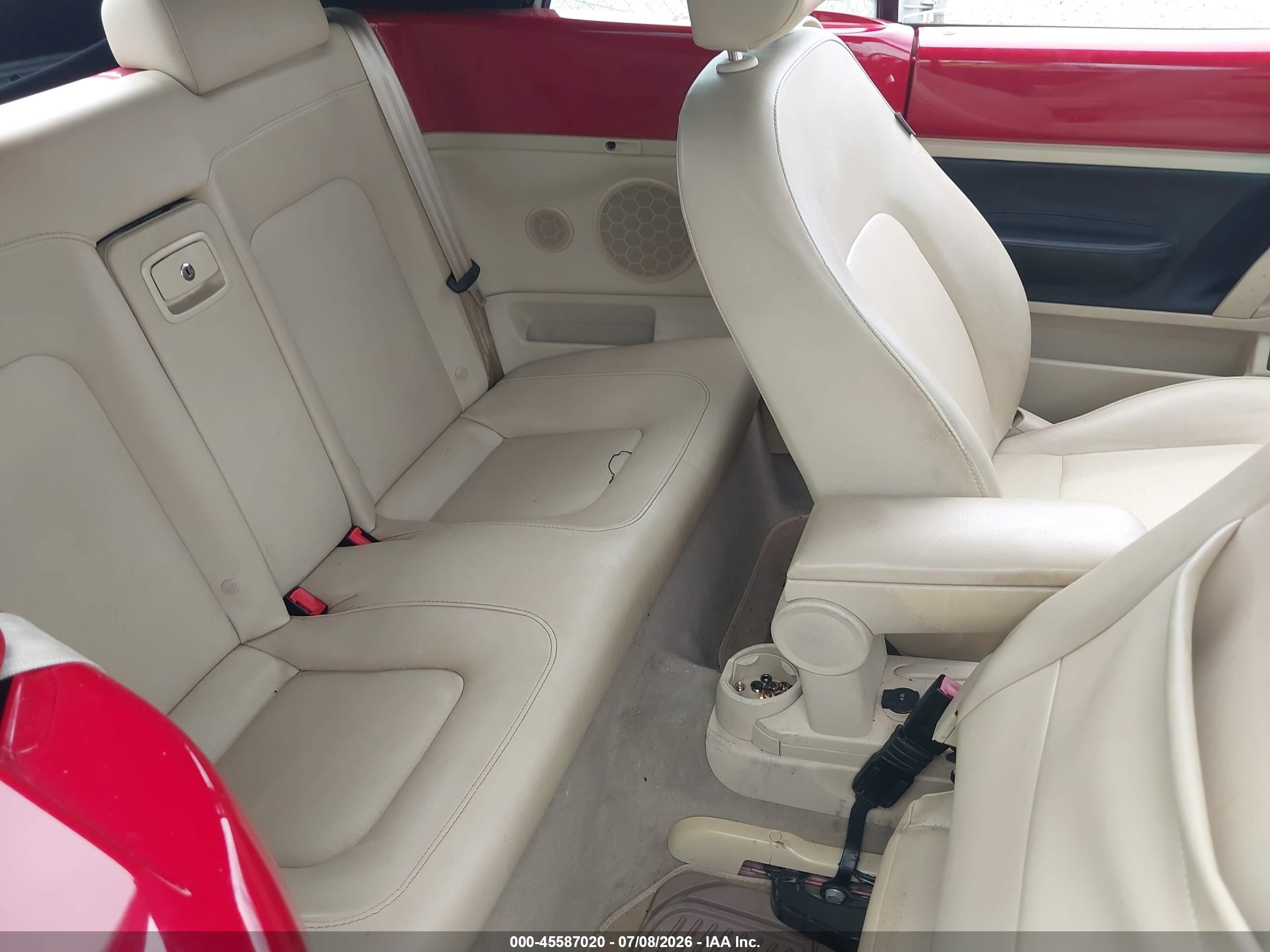 2006 Volkswagen New Beetle 2.5 Красный vin: 3VWRF31Y56M312510