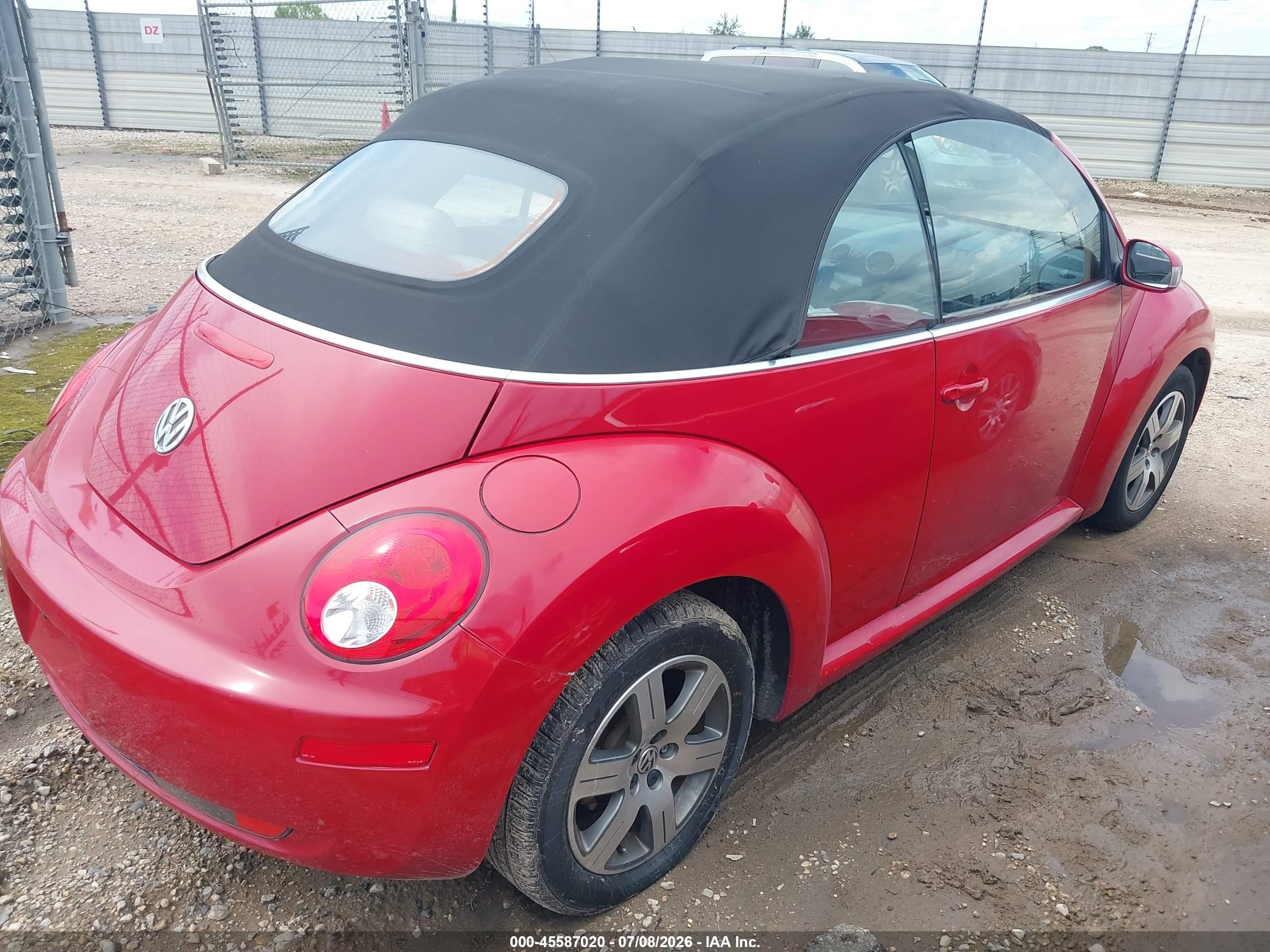 2006 Volkswagen New Beetle 2.5 Красный vin: 3VWRF31Y56M312510