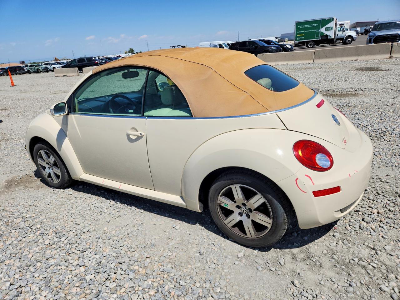 2006 Volkswagen New Beetle Convertible Option Package 1 Beige vin: 3VWRF31Y56M323703
