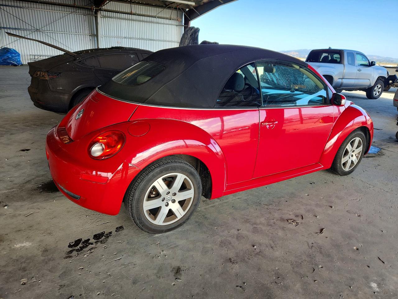 2006 Volkswagen New Beetle Convertible Option Package 1 Красный vin: 3VWRF31Y56M327377