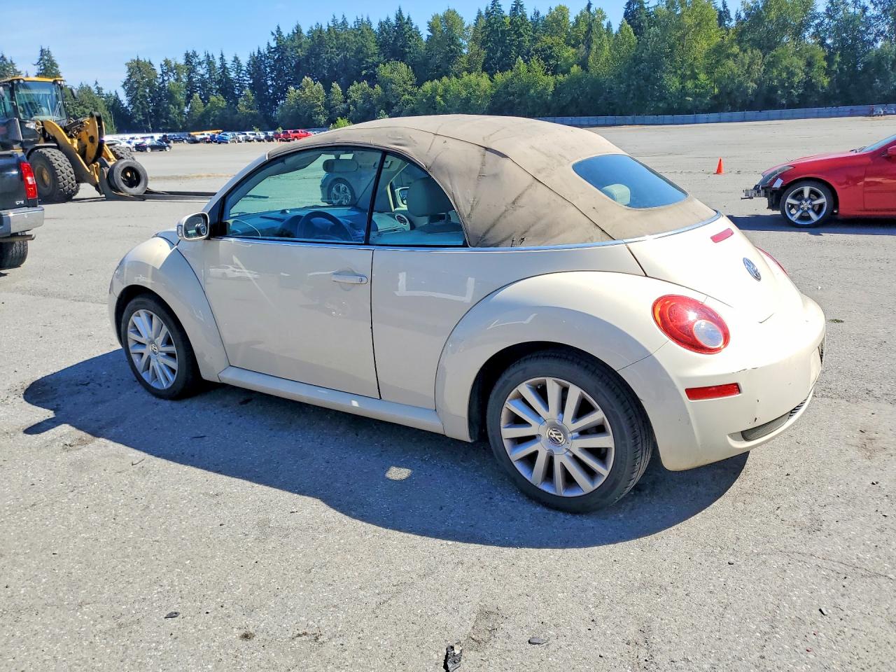 2008 Volkswagen New Beetle Convertible Se Cream vin: 3VWRF31Y68M402252