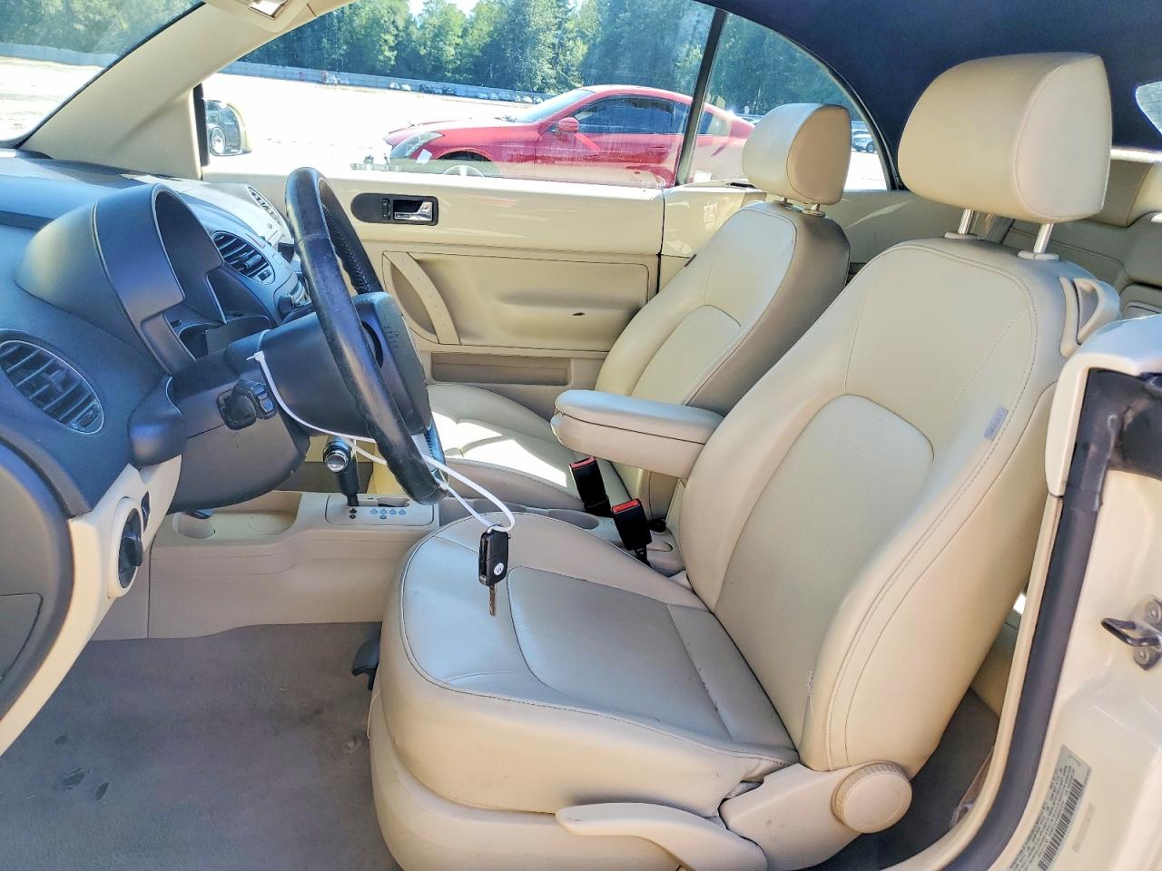 2008 Volkswagen New Beetle Convertible Se Cream vin: 3VWRF31Y68M402252