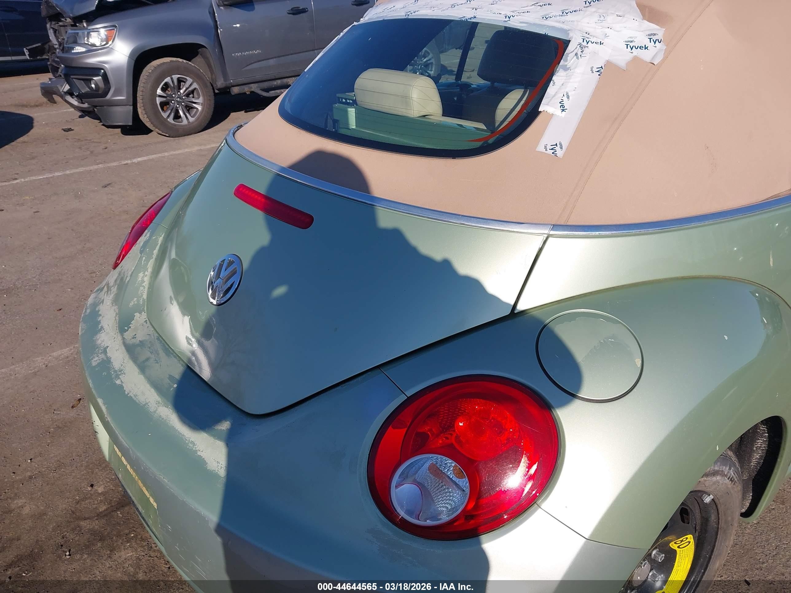 2008 Volkswagen New Beetle Se Green vin: 3VWRF31Y68M412571