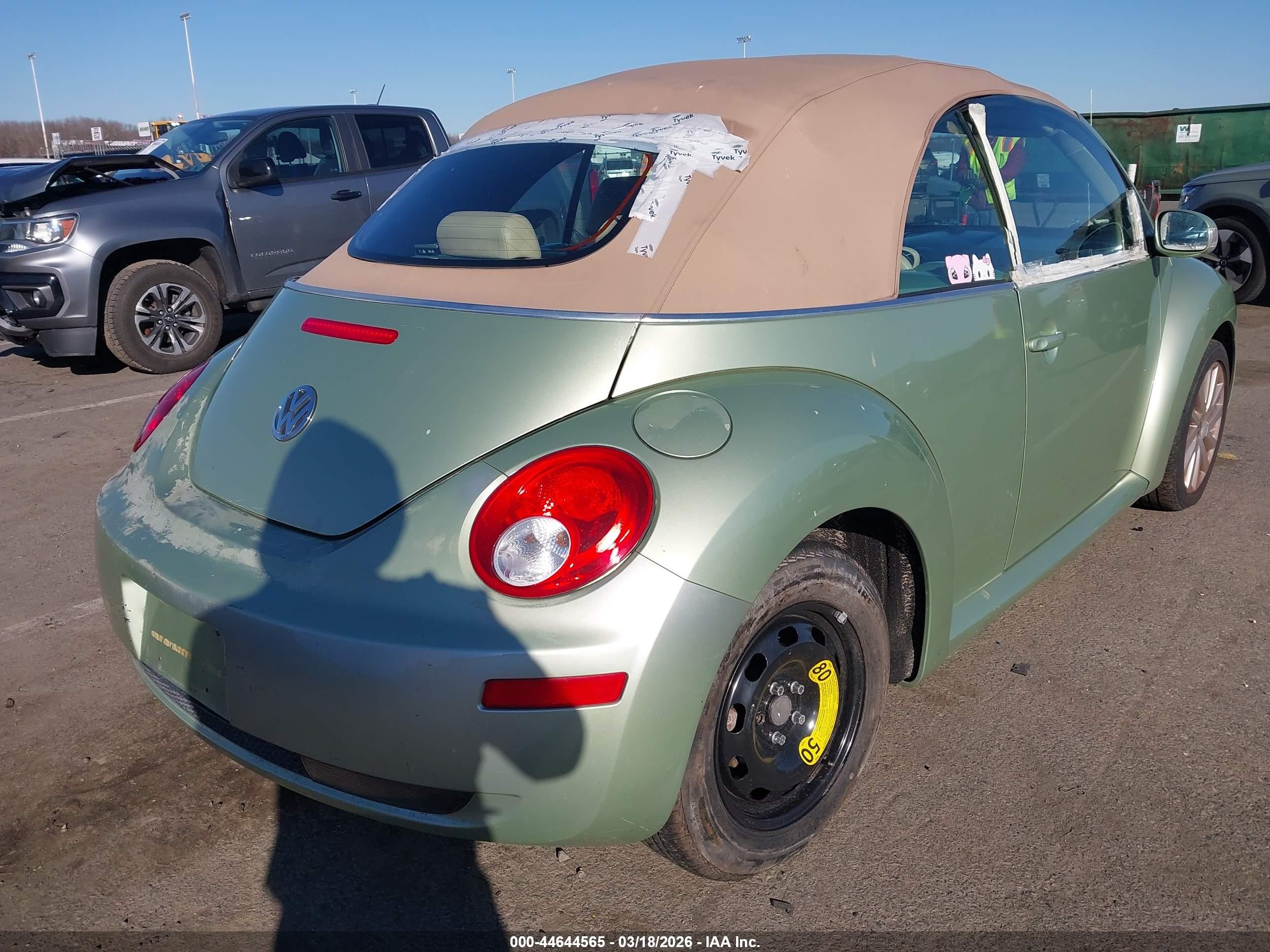 2008 Volkswagen New Beetle Se Green vin: 3VWRF31Y68M412571