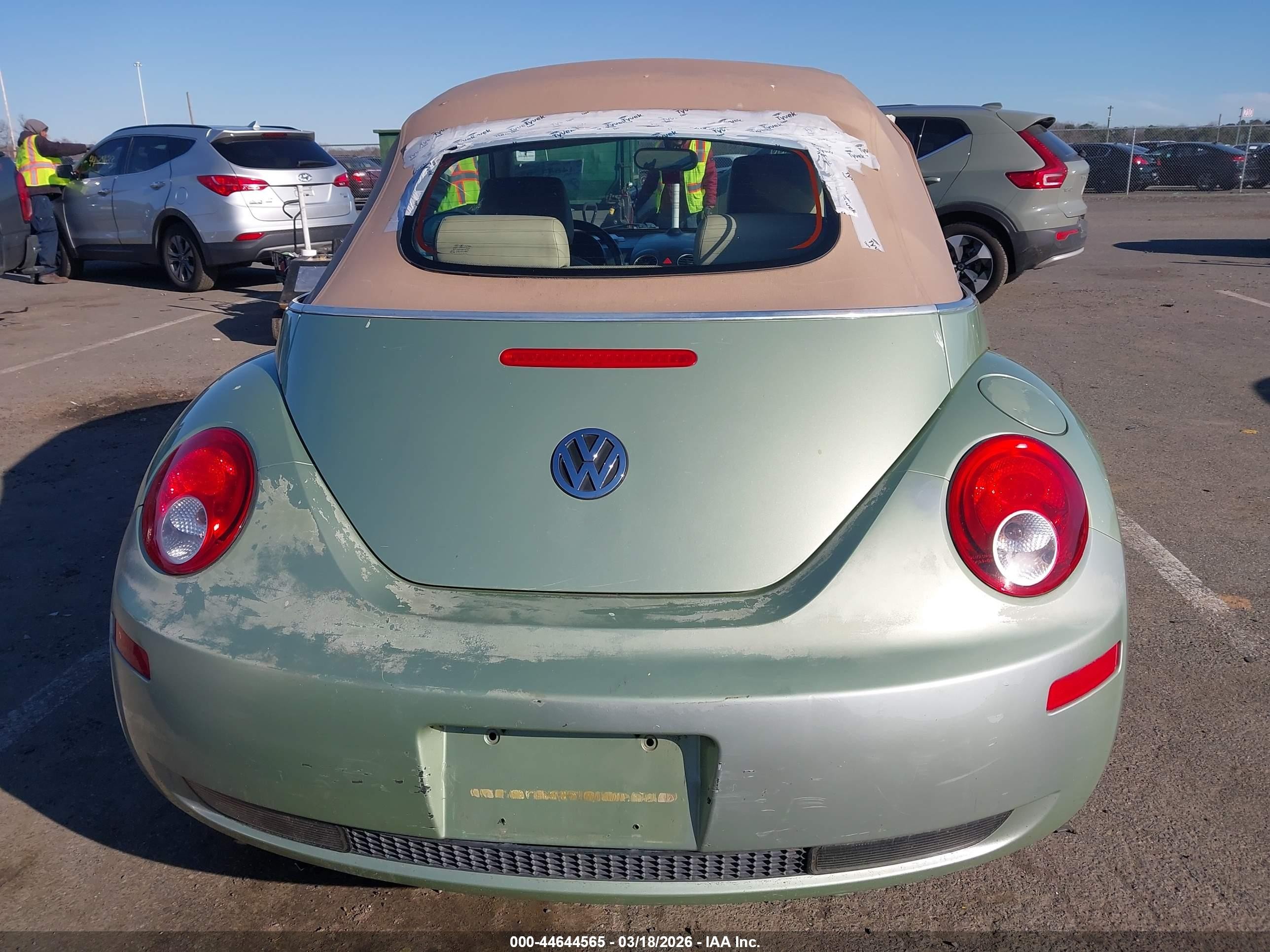 2008 Volkswagen New Beetle Se Green vin: 3VWRF31Y68M412571