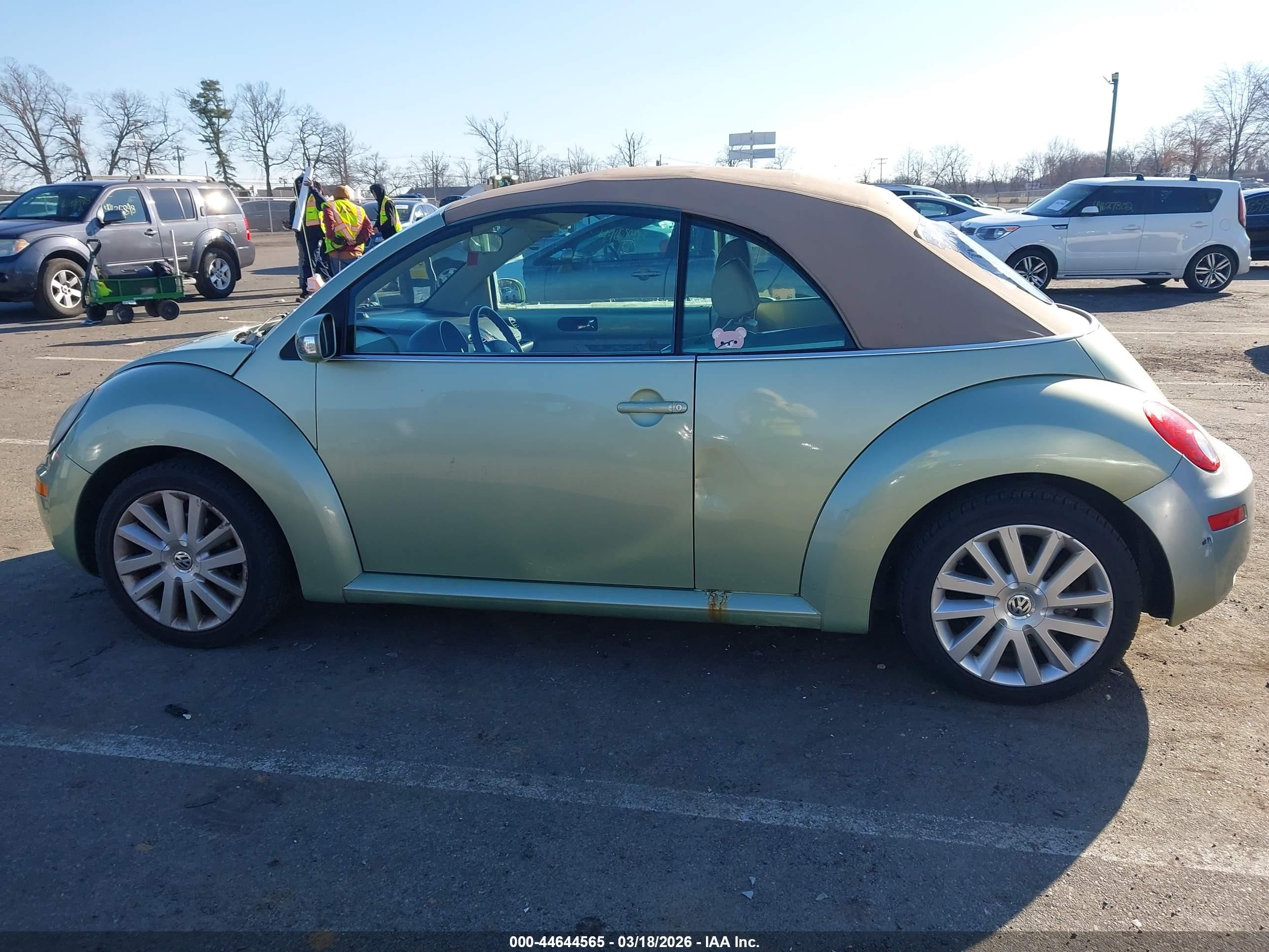 2008 Volkswagen New Beetle Se Green vin: 3VWRF31Y68M412571