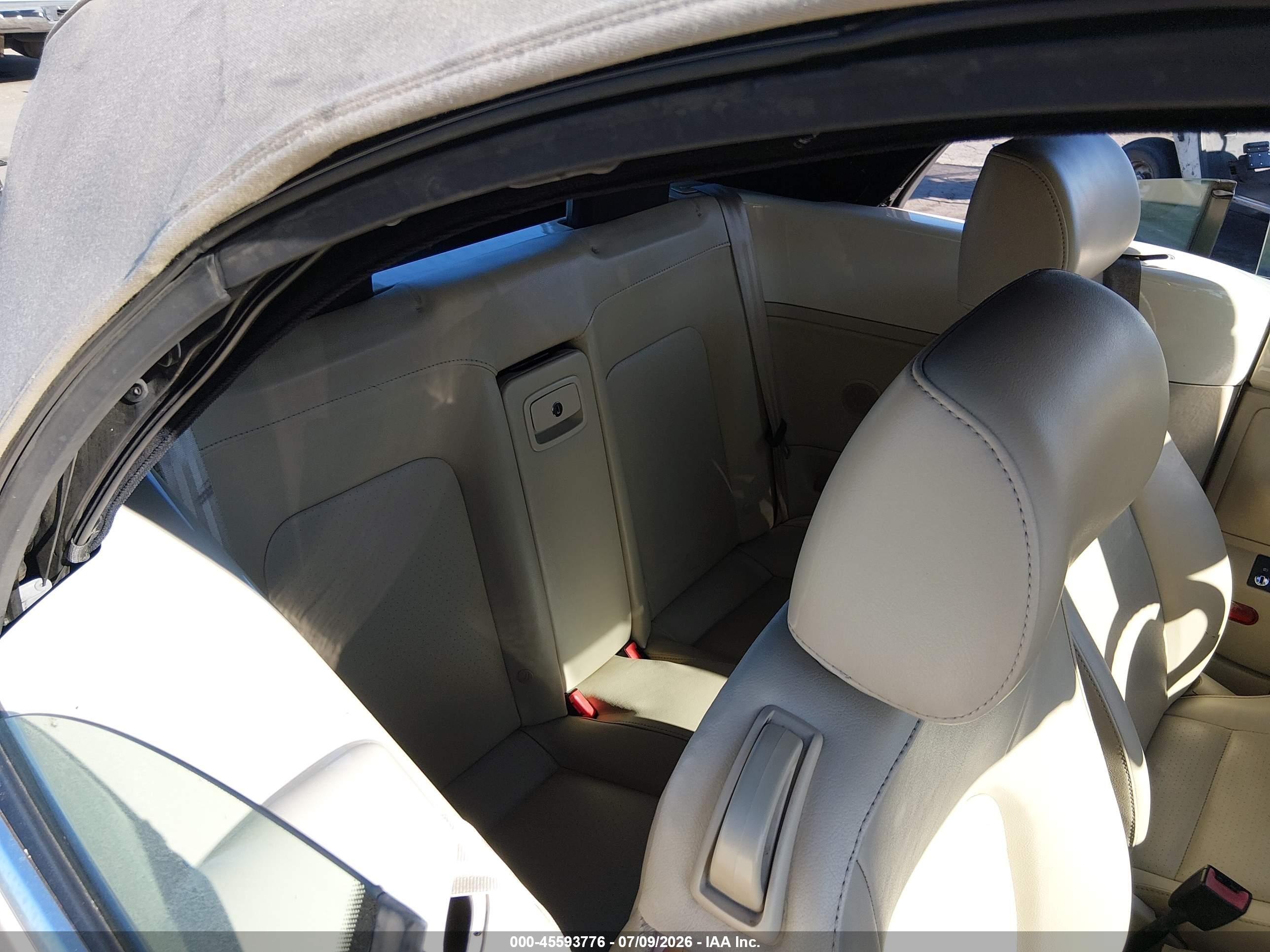 2007 Volkswagen New Beetle 2.5 (a6) Бежевый vin: 3VWRF31Y77M407961