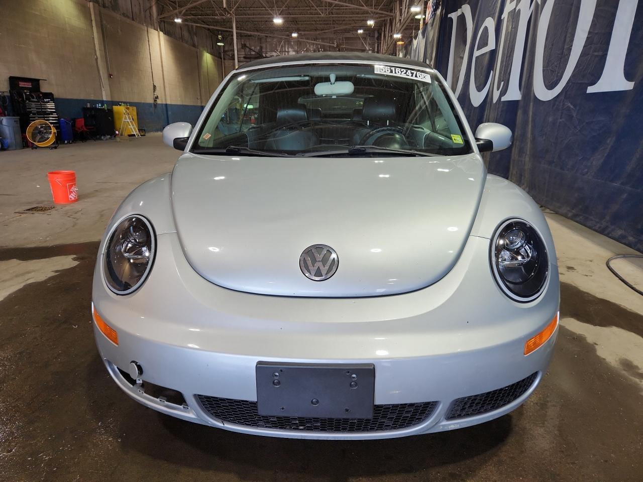 2007 Volkswagen New Beetle Convertible Option Package 1 Silver vin: 3VWRF31Y77M412299 Damage: Right Fog Light Covers, Missing, Replacement Required