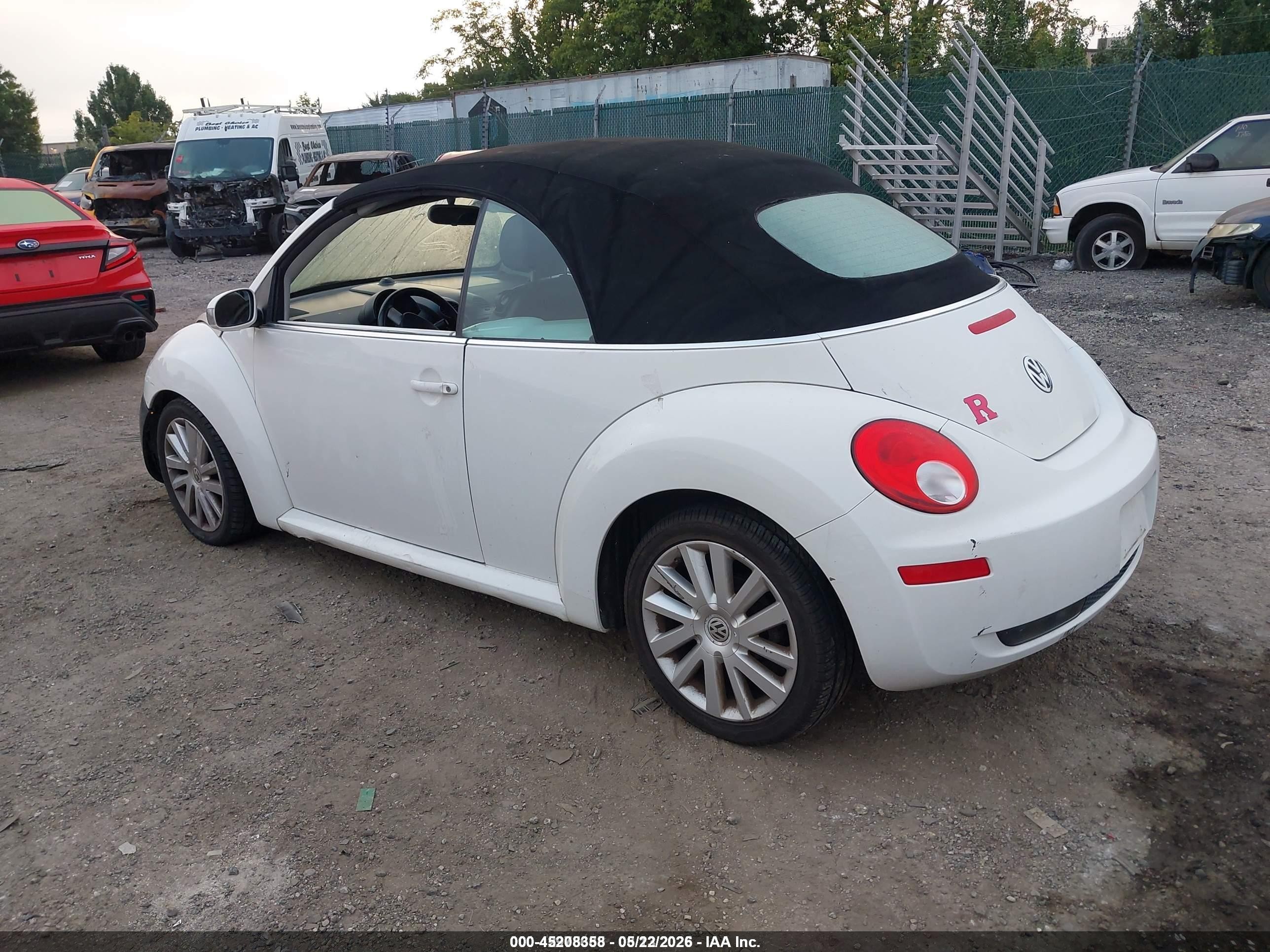 2009 Volkswagen New Beetle 2.5l White vin: 3VWRF31Y79M410264