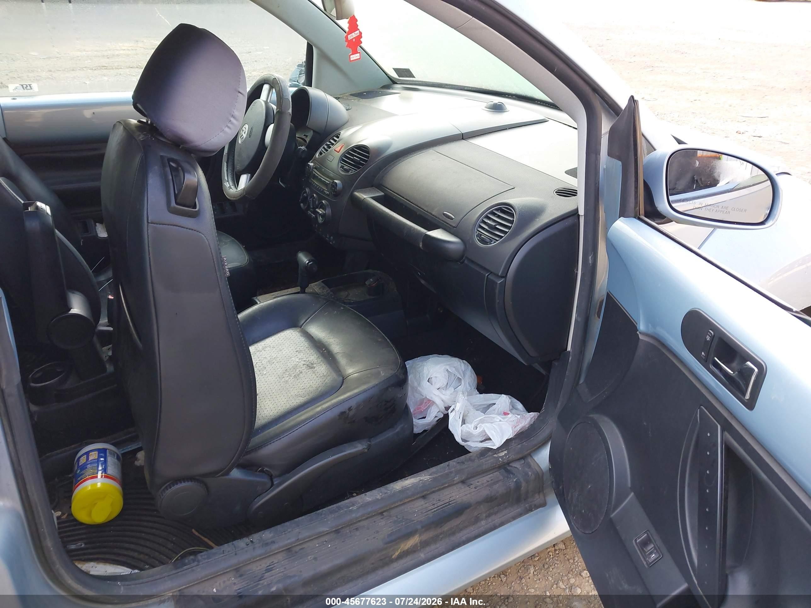 2009 Volkswagen New Beetle 2.5l Light Blue vin: 3VWRF31Y89M402187