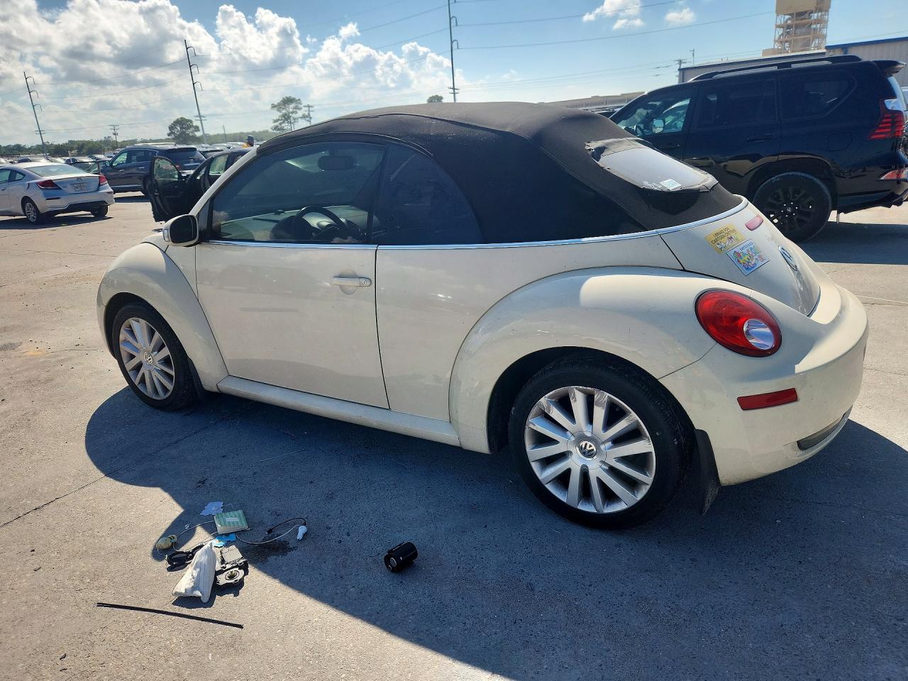 2008 Volkswagen New Beetle Convertible Se Beige vin: 3VWRF31Y98M418719