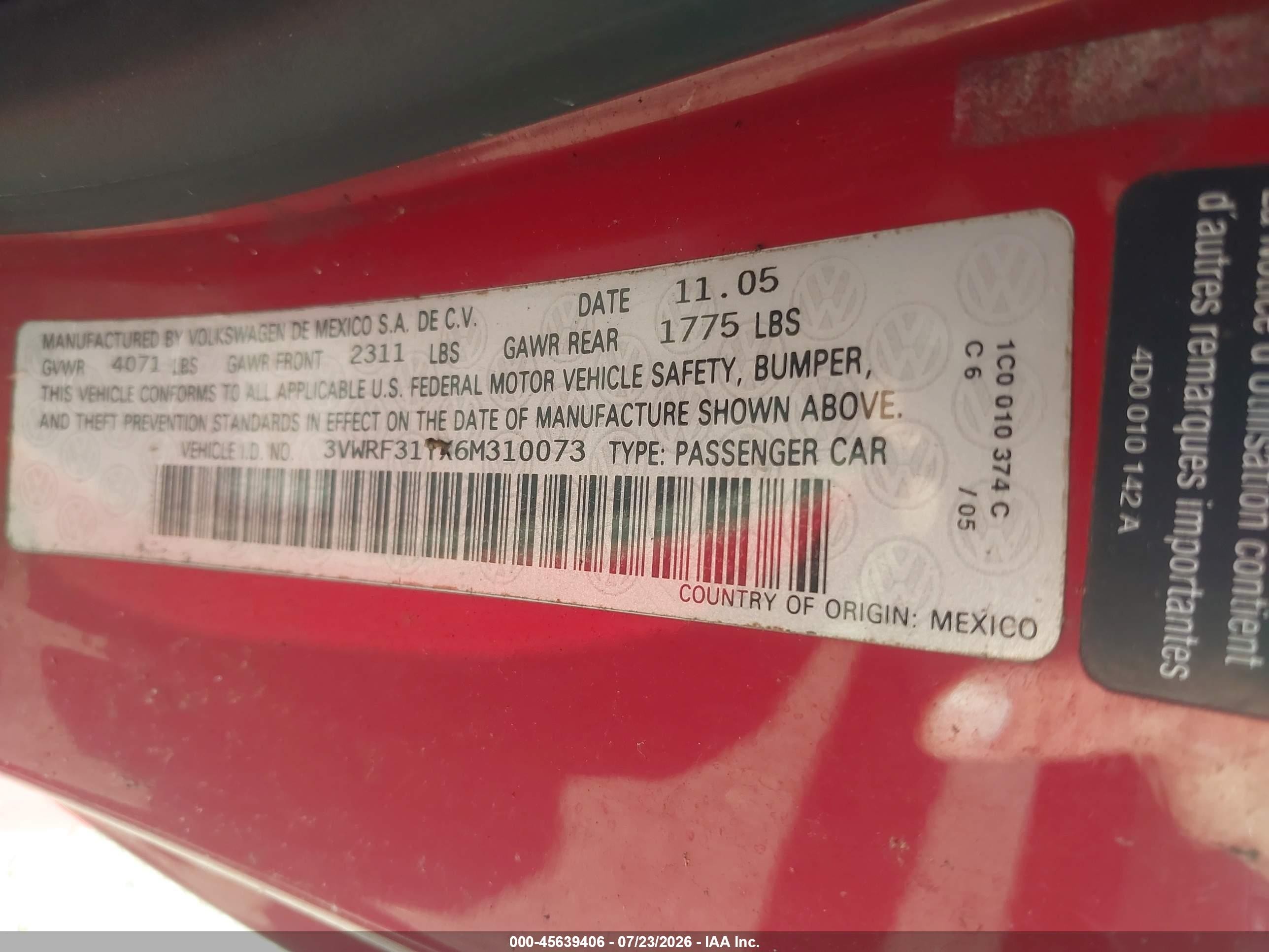 2006 Volkswagen New Beetle 2.5 Red vin: 3VWRF31YX6M310073
