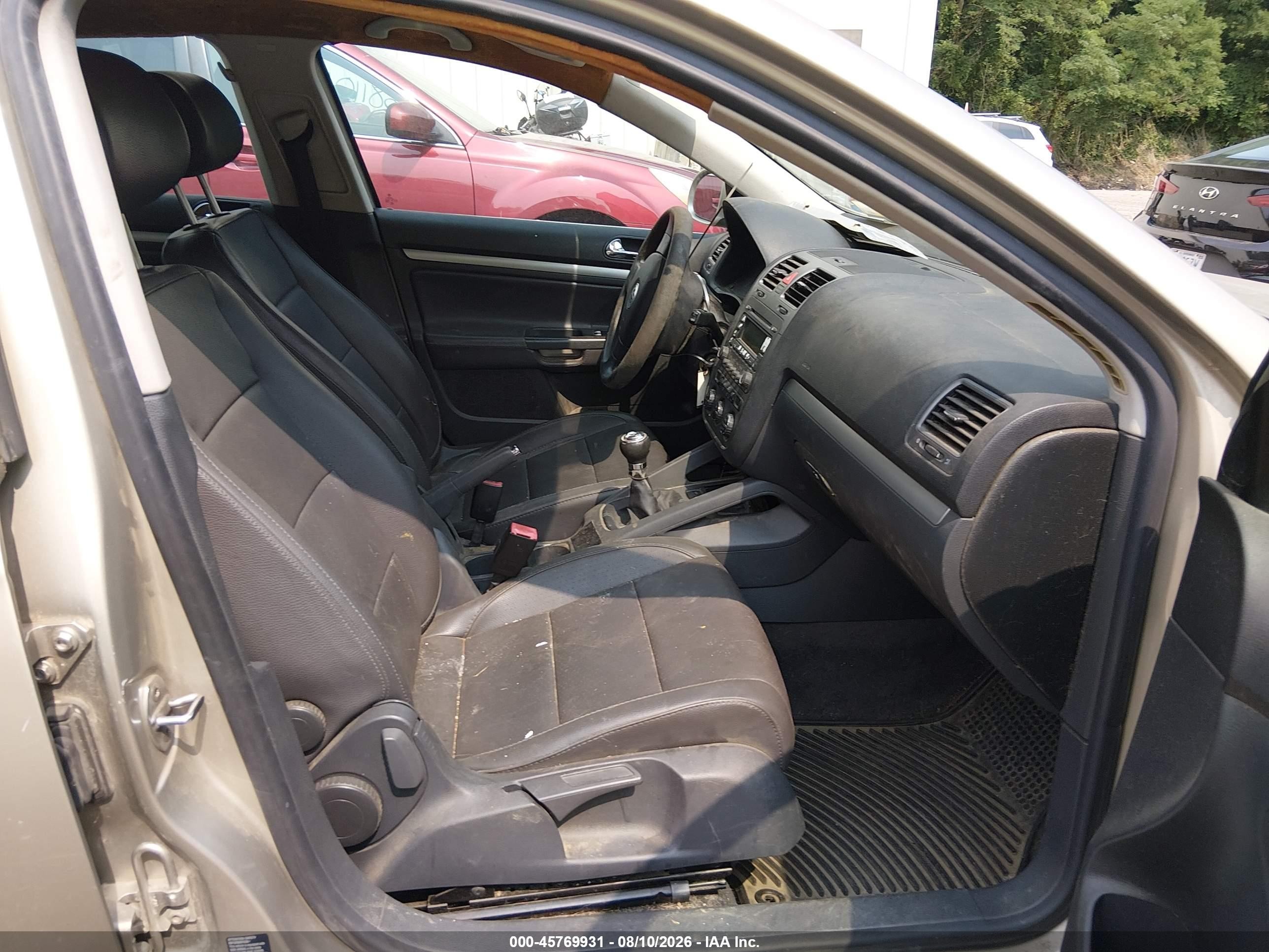 2005 Volkswagen Jetta 2.5 Желто-коричневый vin: 3VWRF71K25M640999