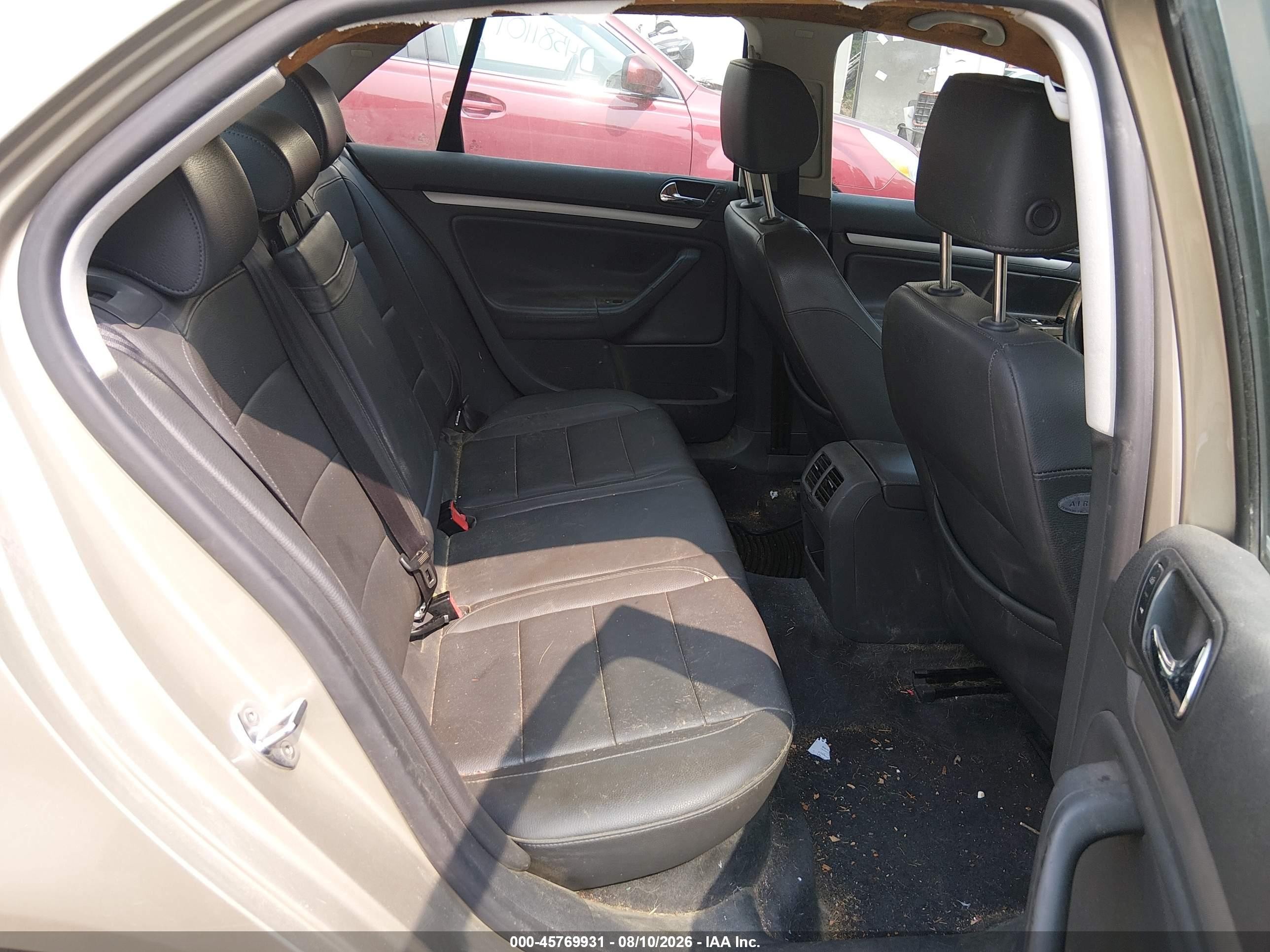 2005 Volkswagen Jetta 2.5 Желто-коричневый vin: 3VWRF71K25M640999