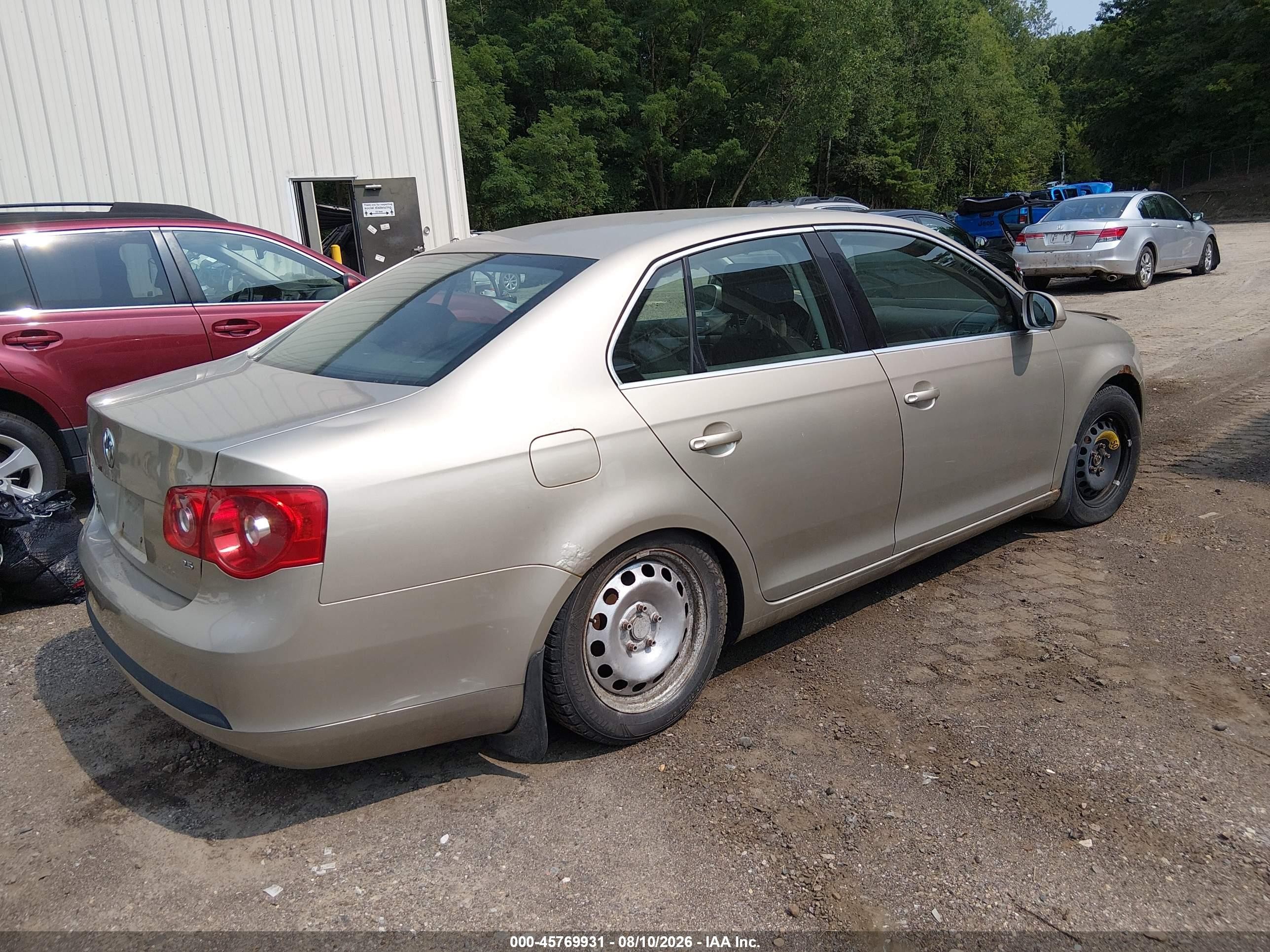 2005 Volkswagen Jetta 2.5 Желто-коричневый vin: 3VWRF71K25M640999