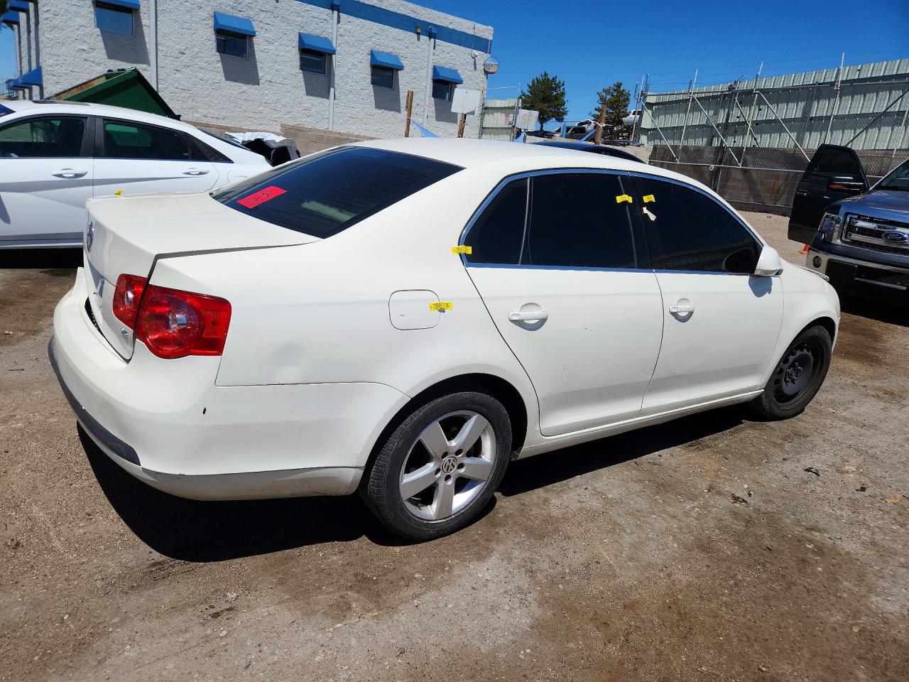 2006 Volkswagen Jetta 2.5 White vin: 3VWRF71K36M708079