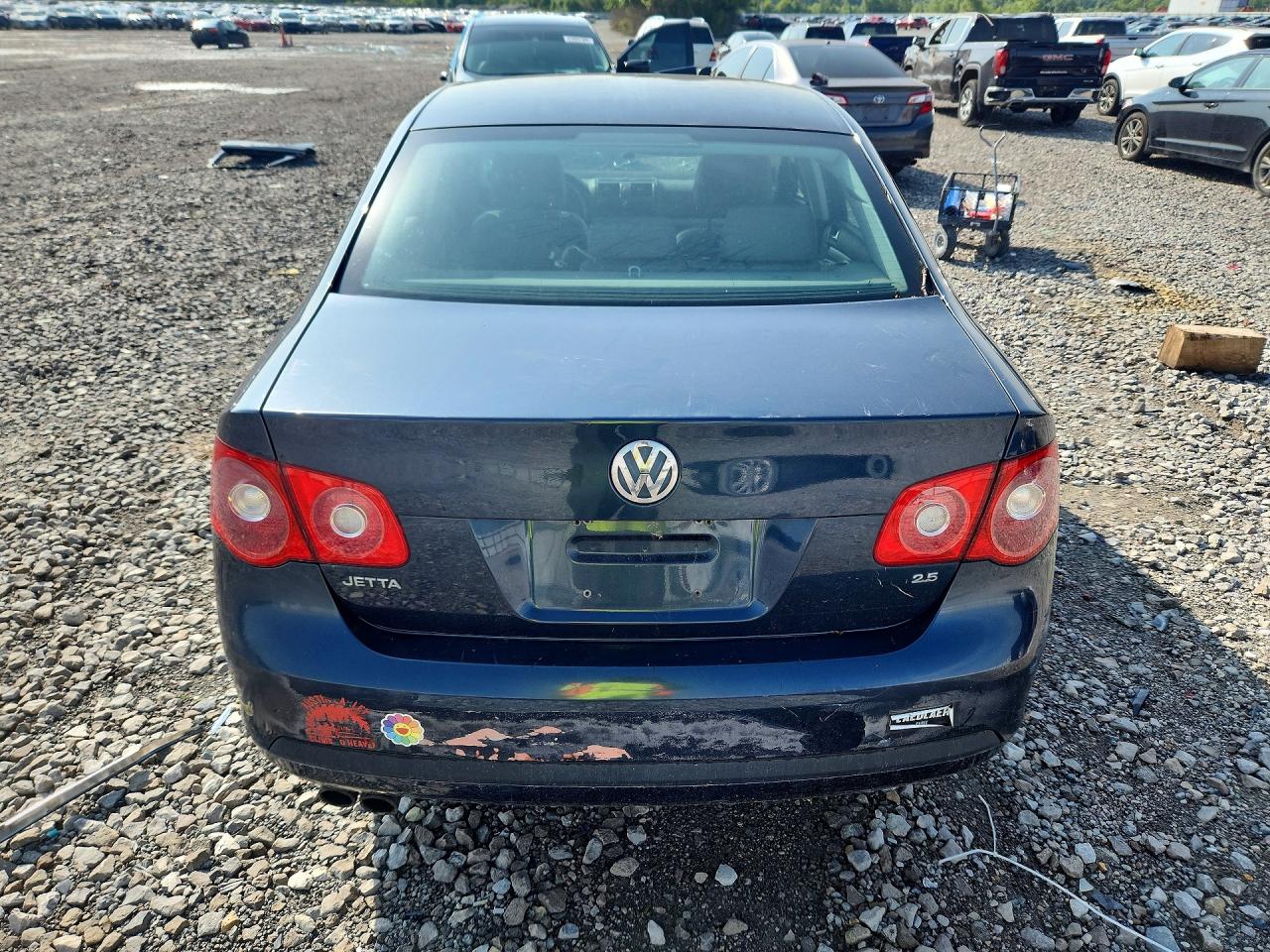 2005 Volkswagen New Jetta 2.5 Blue vin: 3VWRF71K45M620673